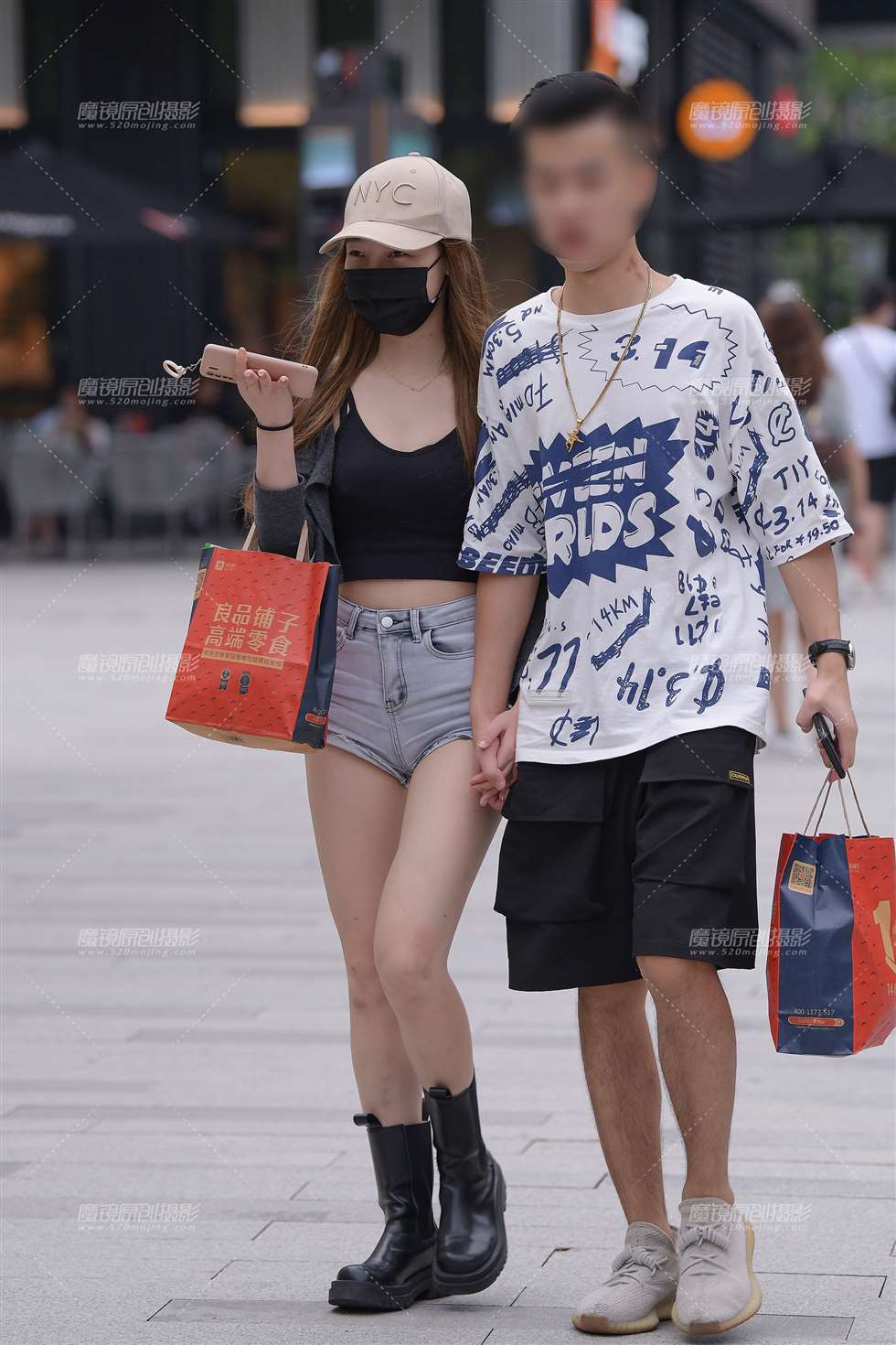 图片[1]-极品热裤女友，太爱了~-街拍流行馆