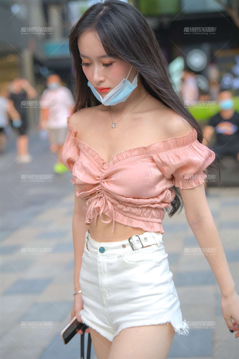 图片[5]-【街拍之魂赛帖】白色热裤小姐姐-街拍流行馆