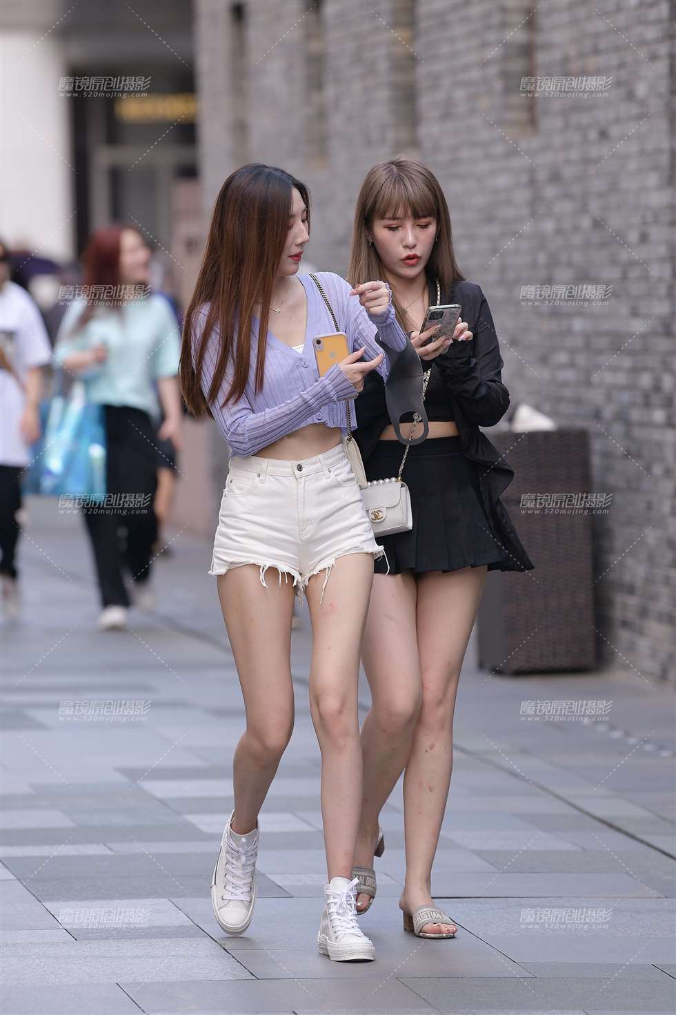 图片[1]-性感超短热裤 Y Y 美女-街拍流行馆