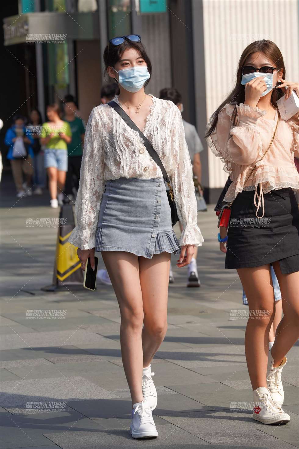 图片[4]-长腿美眉-街拍流行馆