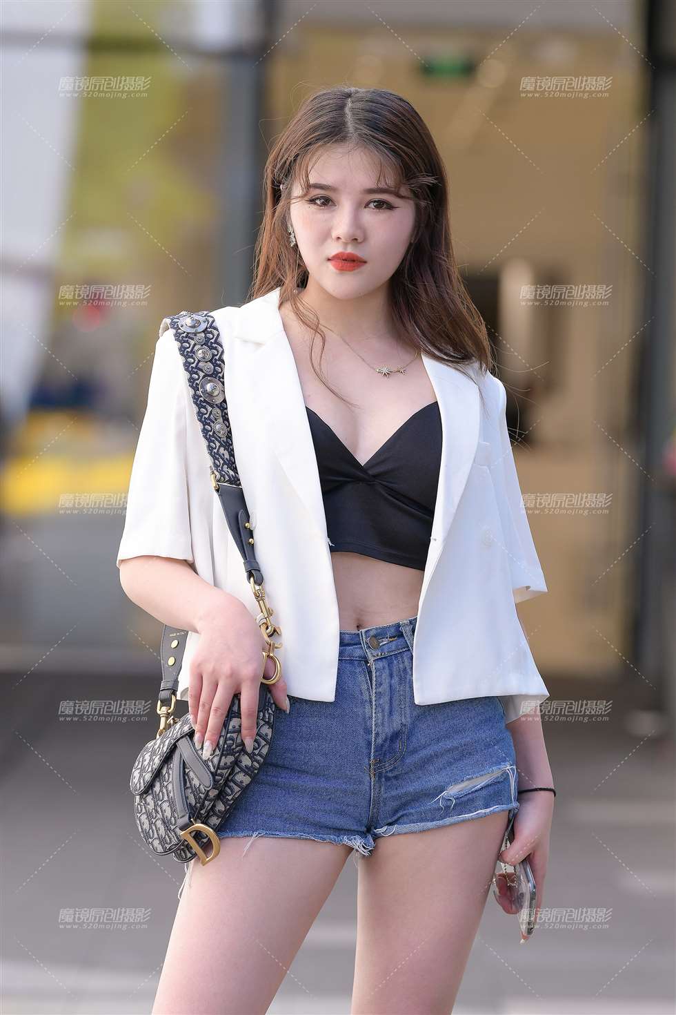 图片[1]-性感热裤美女，好喜欢-街拍流行馆