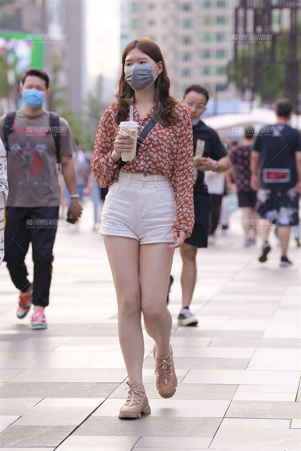 图片[1]-白热裤-街拍流行馆