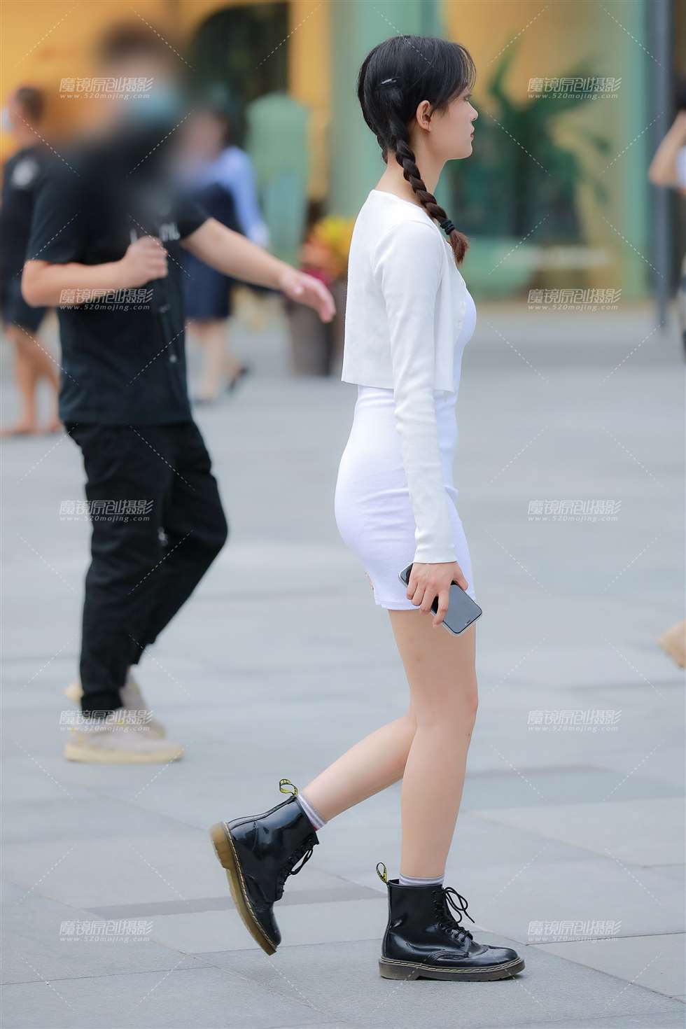 图片[3]-【玻璃街拍】邻家小妹-街拍流行馆