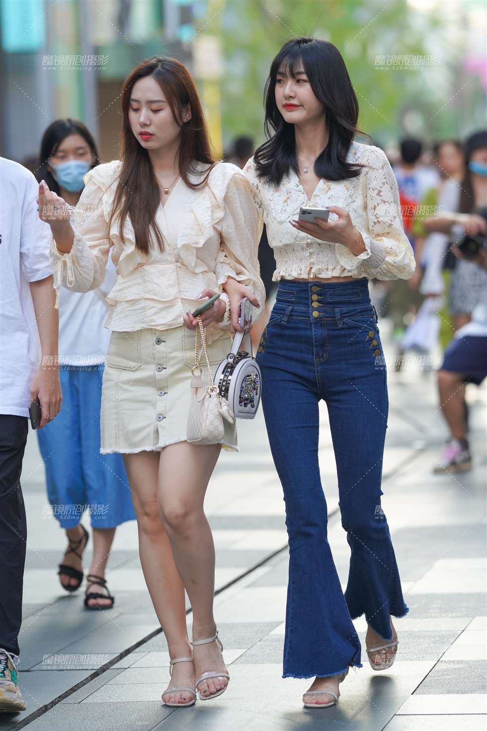 图片[1]-【凯恩赛贴】气质长腿紧牛美女-街拍流行馆