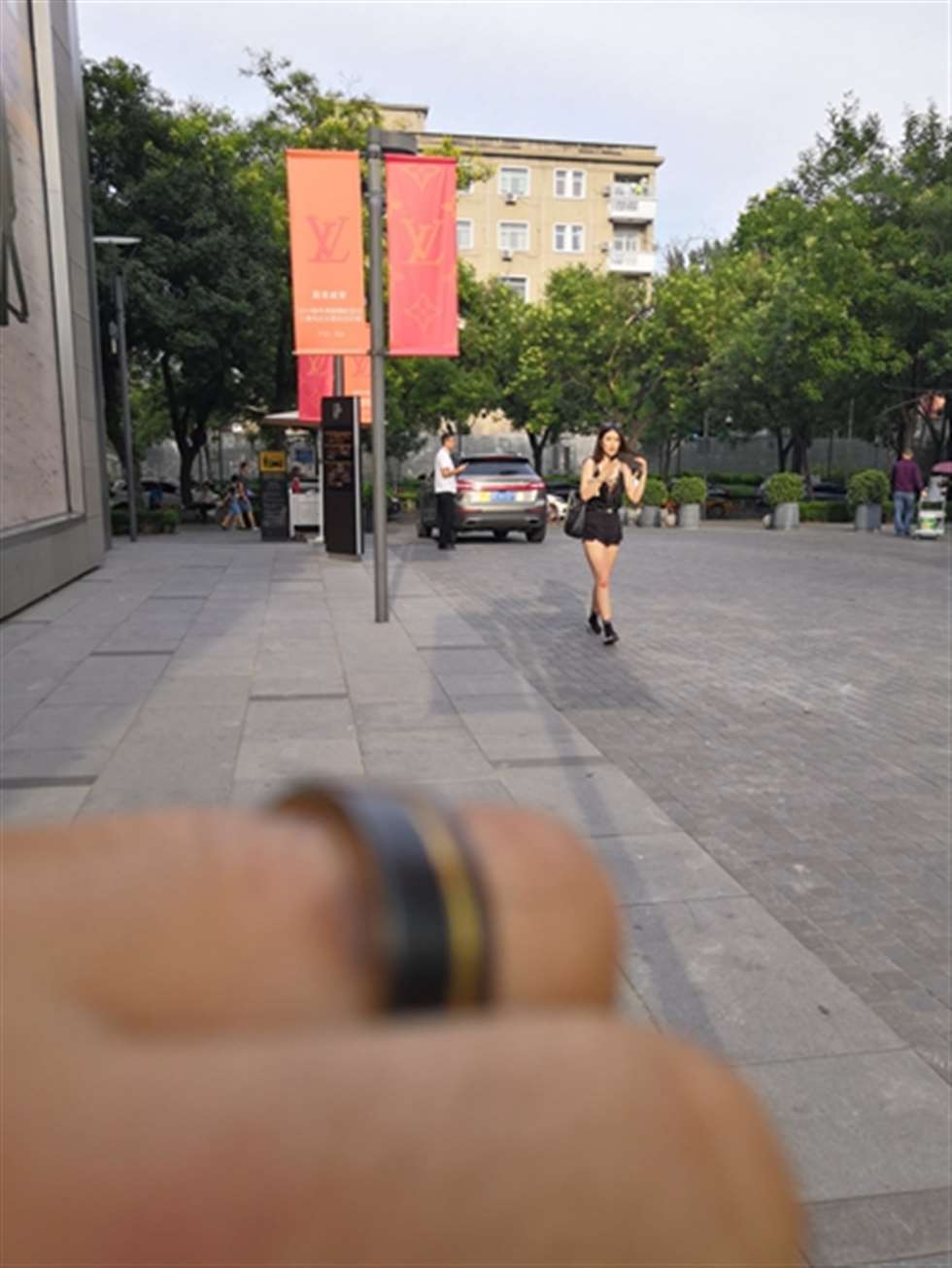 图片[3]-【赛德克赛帖】高冷性感热裤美女-街拍流行馆