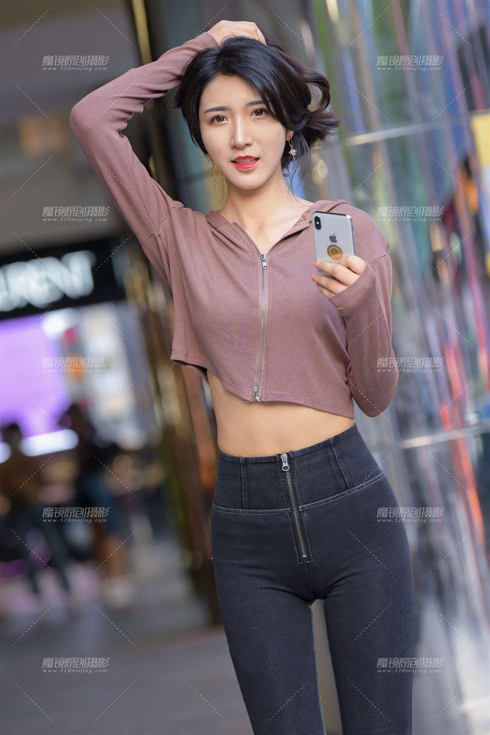 图片[1]-【赛德克赛帖】甜美蜜桃紧牛小姐姐-街拍流行馆
