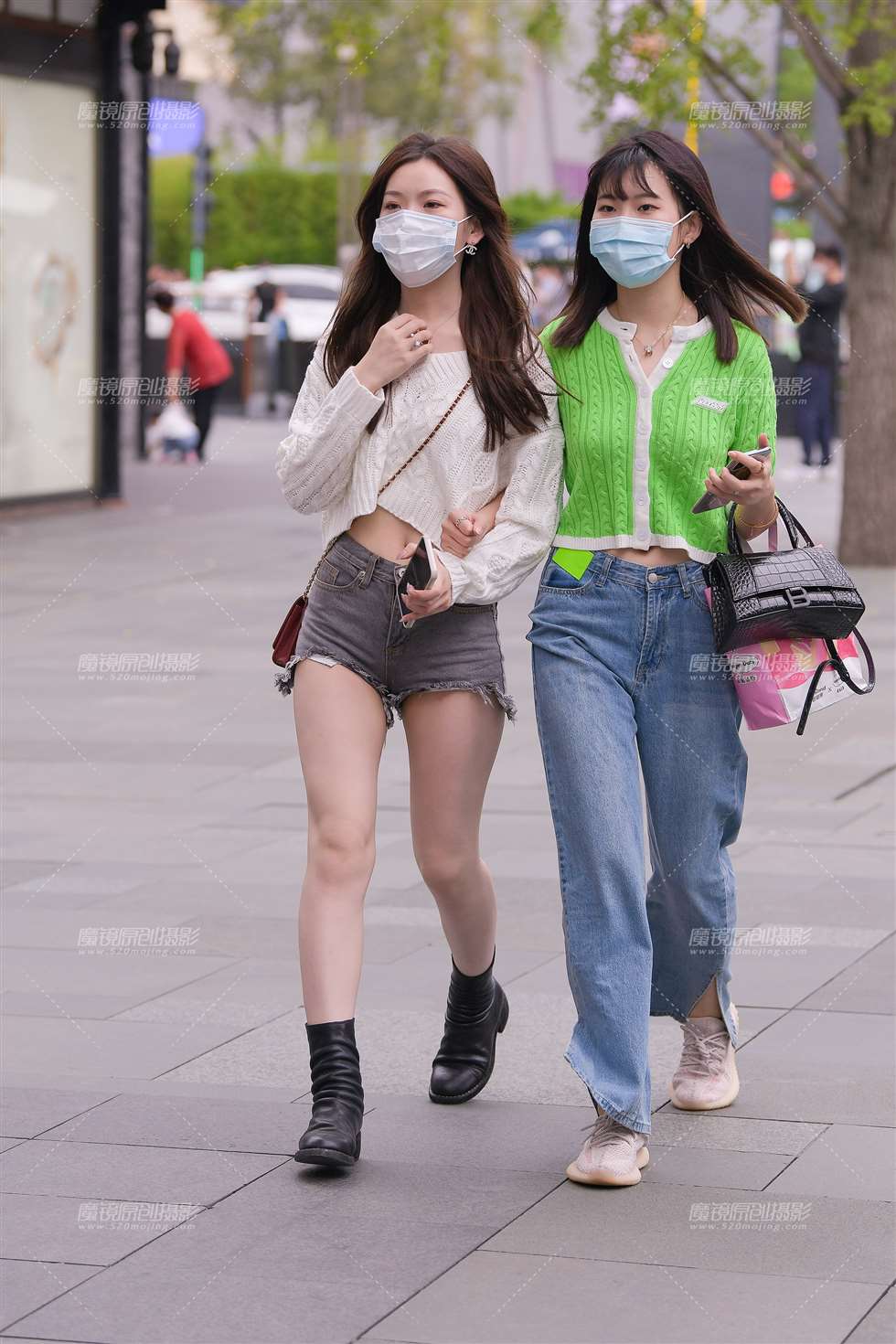 图片[4]-清秀的热裤美眉-街拍流行馆