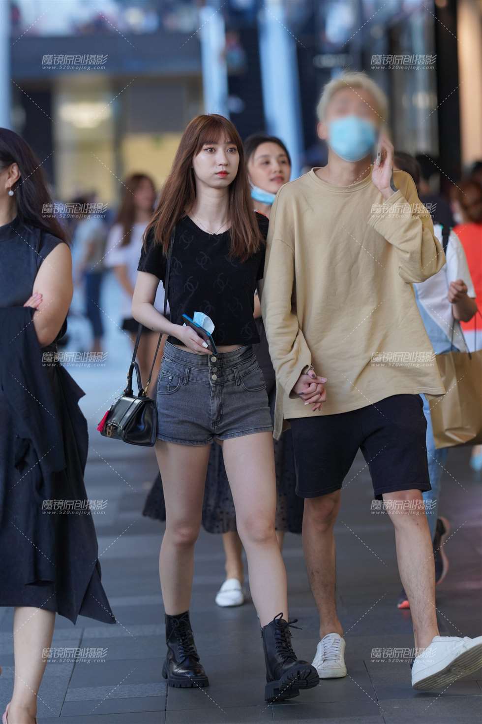 图片[1]-热裤女友-街拍流行馆