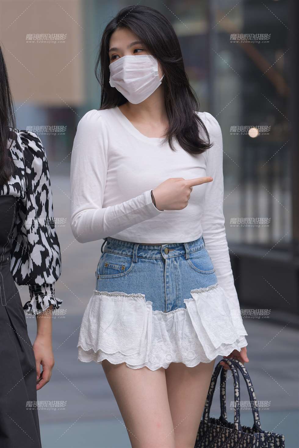 图片[1]-【红石赛贴】漂亮短裙美女-街拍流行馆
