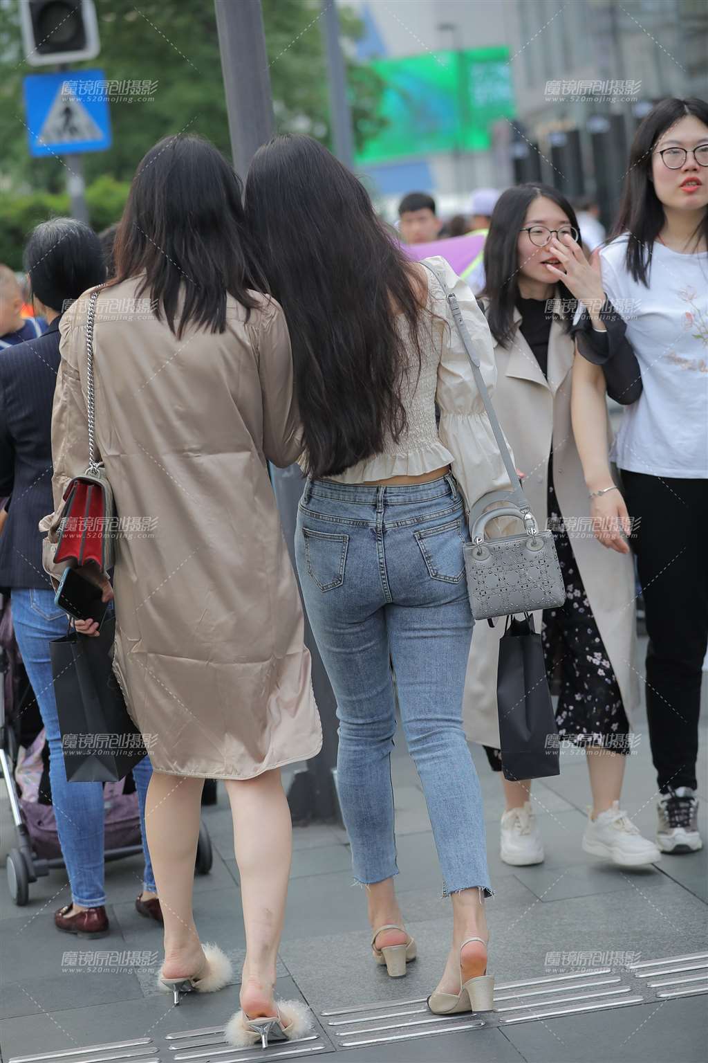 图片[2]-【补档】甜美牛仔裤美眉-流行馆