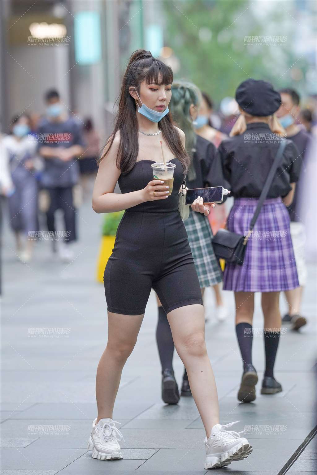 图片[1]-健身女孩的好身段-街拍流行馆