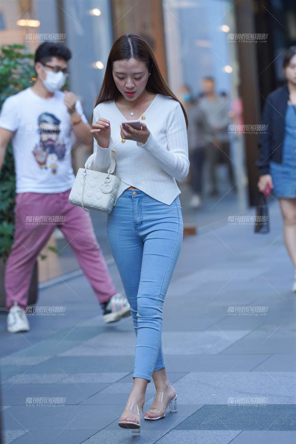 图片[4]-蓝色紧牛-街拍流行馆