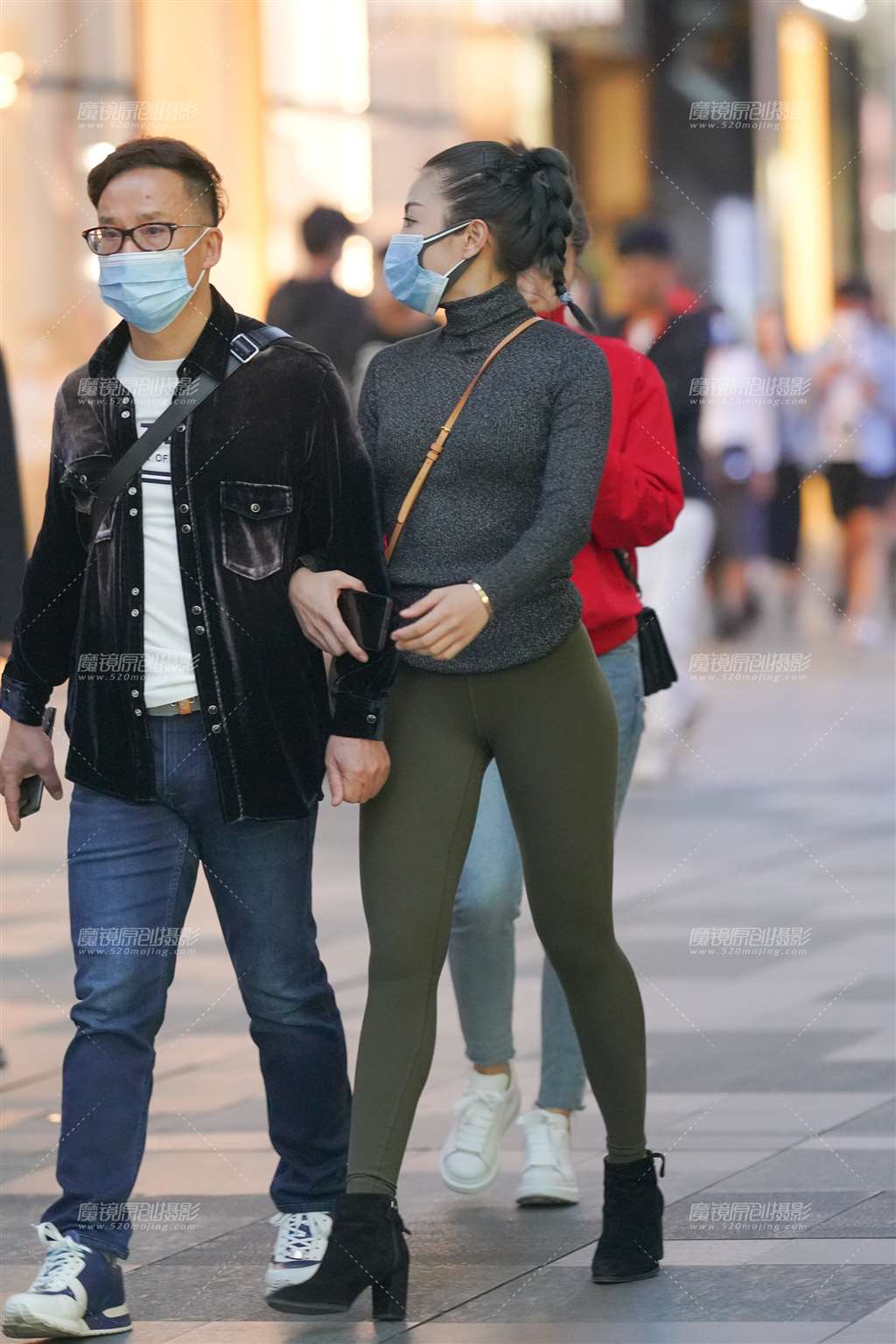 图片[3]-小阿姐这身材 啧啧-街拍流行馆