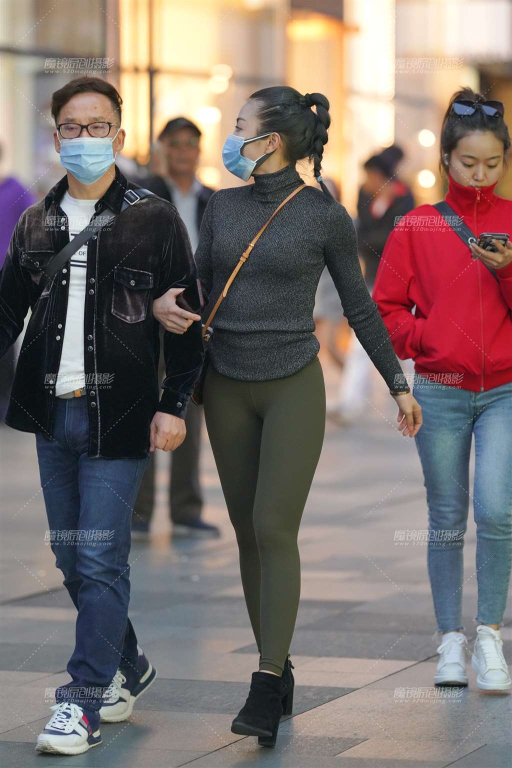 图片[4]-小阿姐这身材 啧啧-街拍流行馆