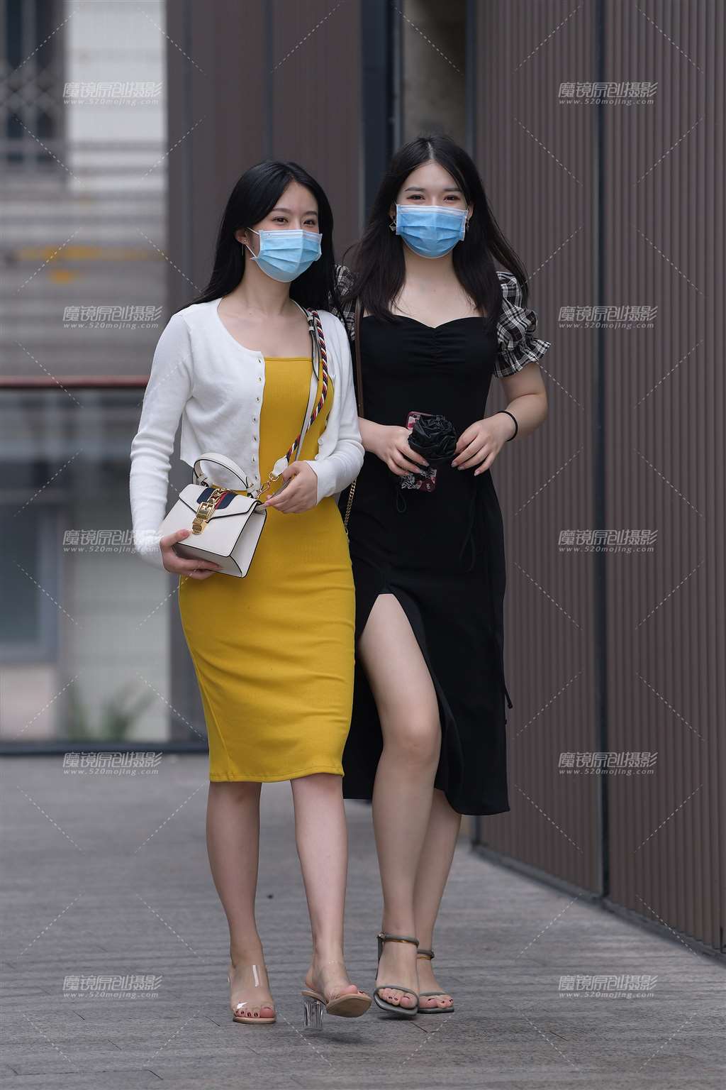 图片[1]-好身材de闺蜜-街拍流行馆