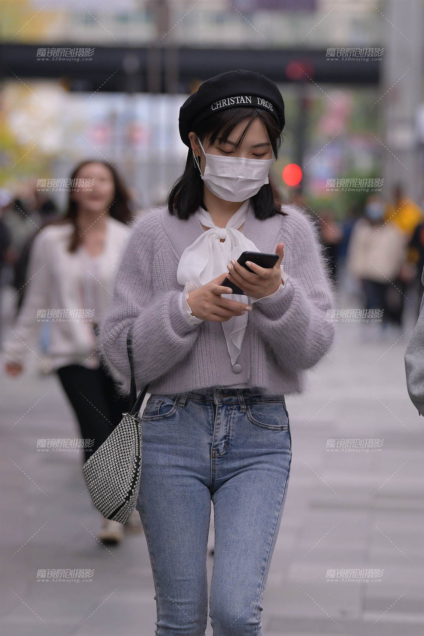 图片[3]-紧牛的清秀小姐姐-街拍流行馆