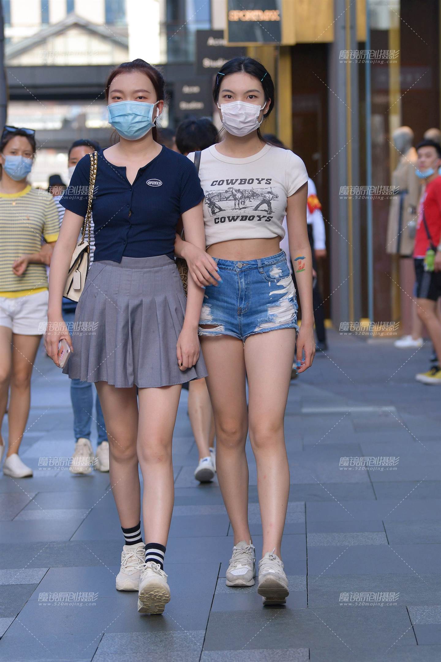 图片[4]-青春的气息，性感女孩-街拍流行馆