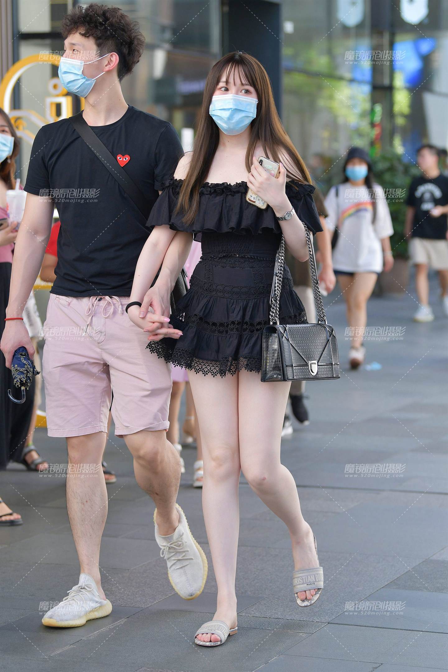 图片[1]-好喜欢这种微胖大白腿女孩-街拍流行馆