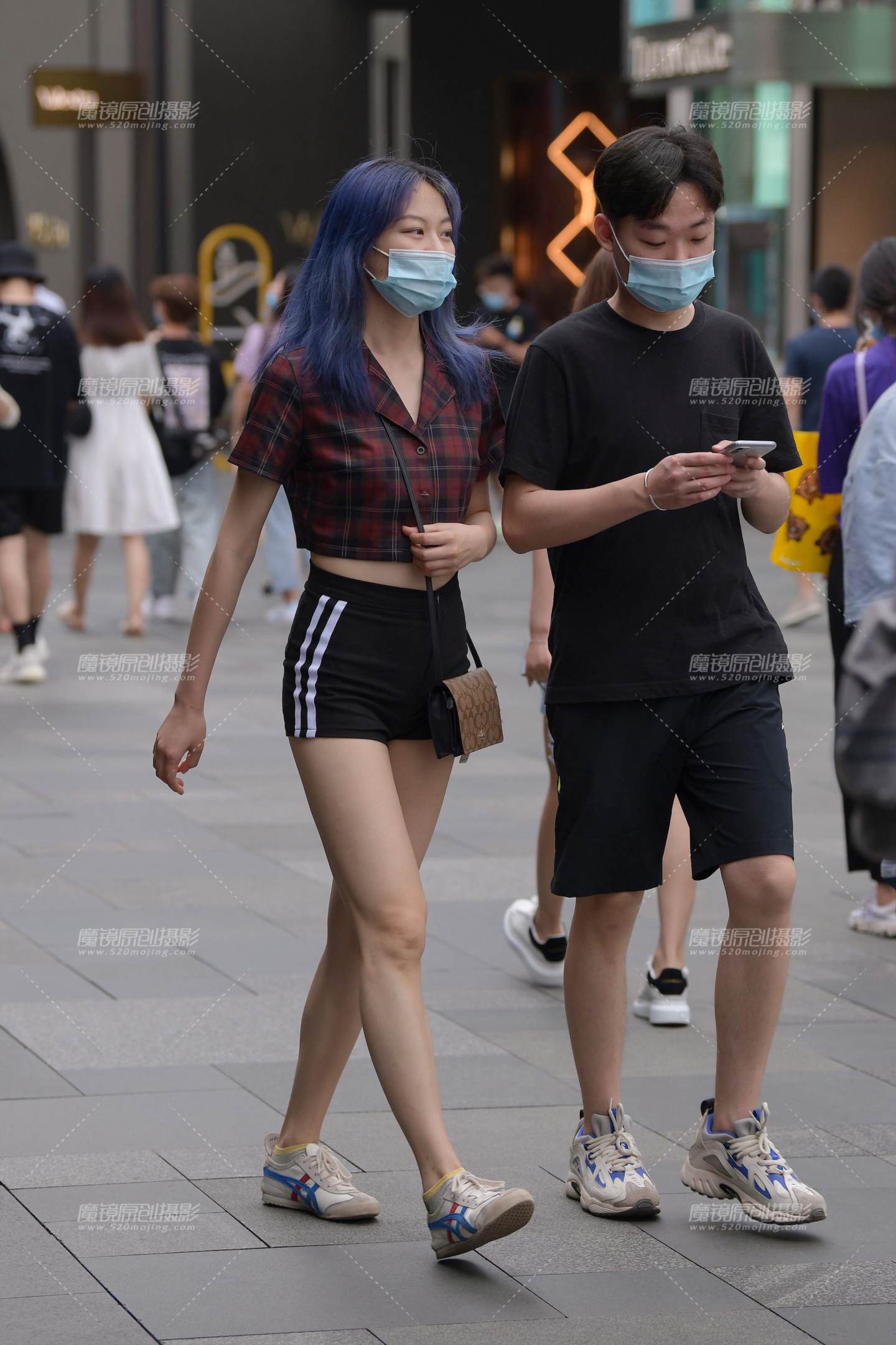 图片[3]-露腰热裤YY女友-街拍流行馆