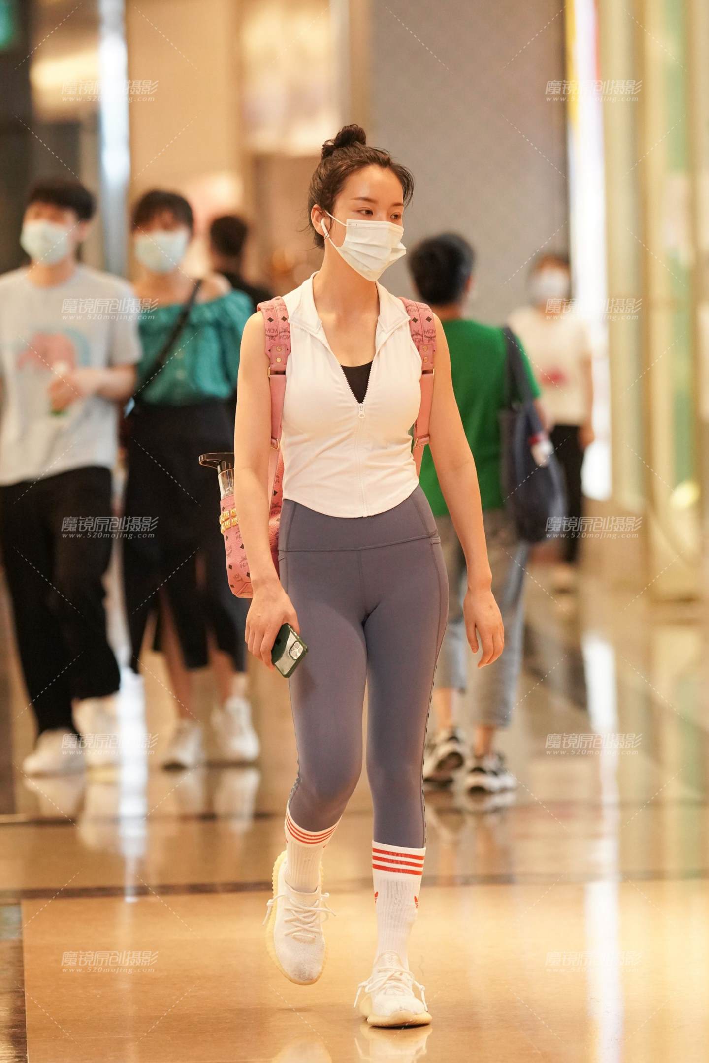 图片[3]-逛街偶遇瑜伽小妹-街拍流行馆