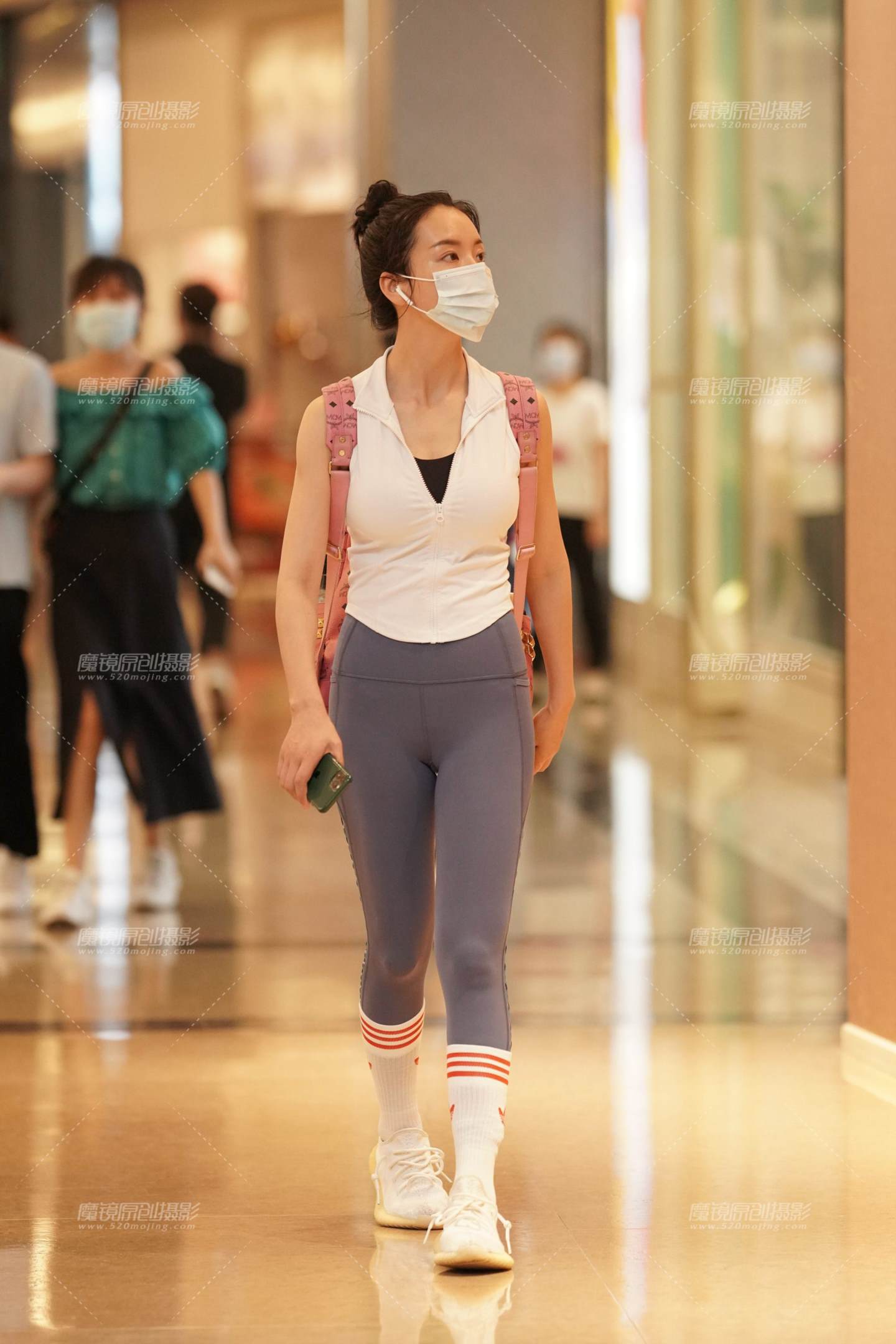 图片[4]-逛街偶遇瑜伽小妹-街拍流行馆