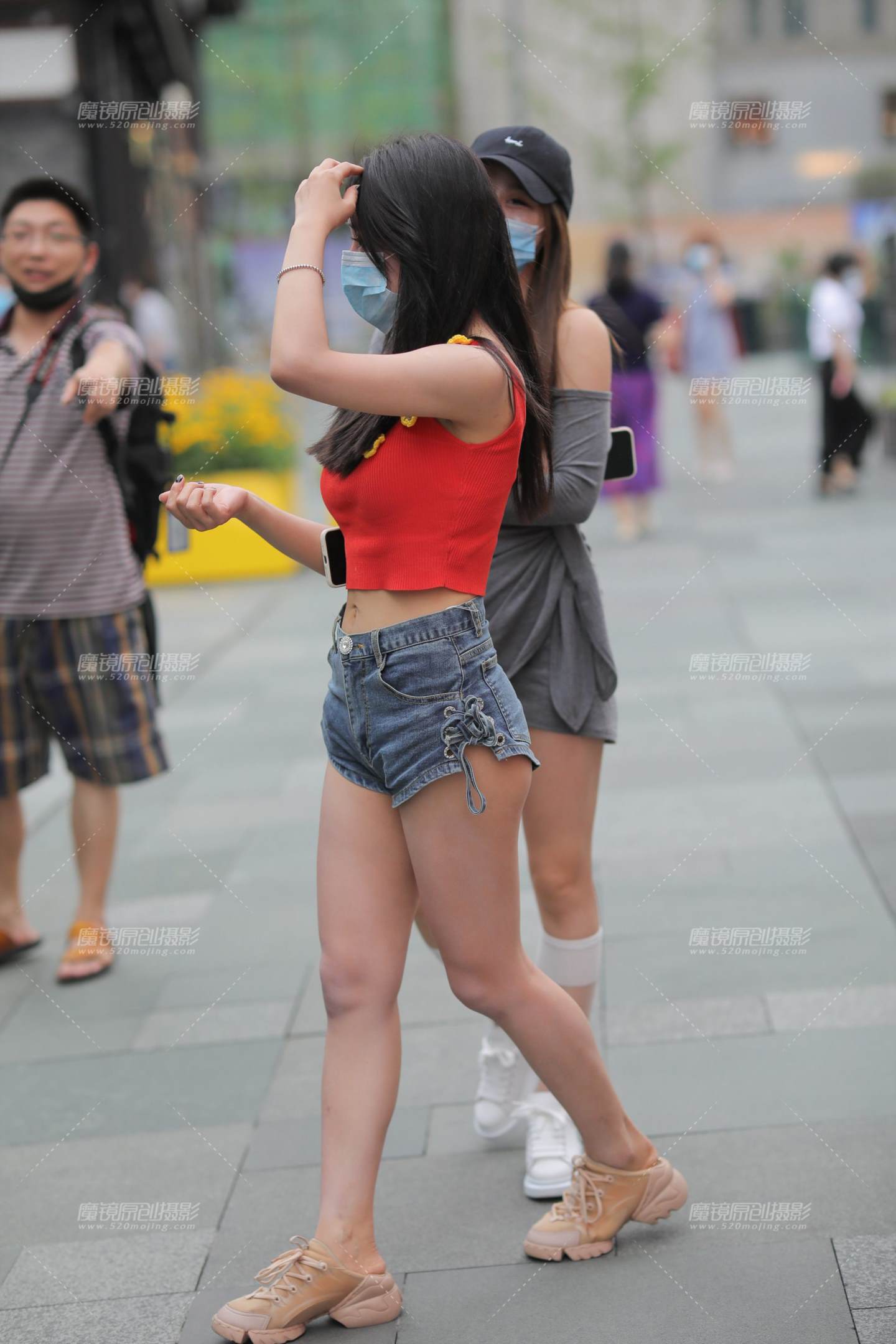图片[5]-热裤美眉-街拍流行馆