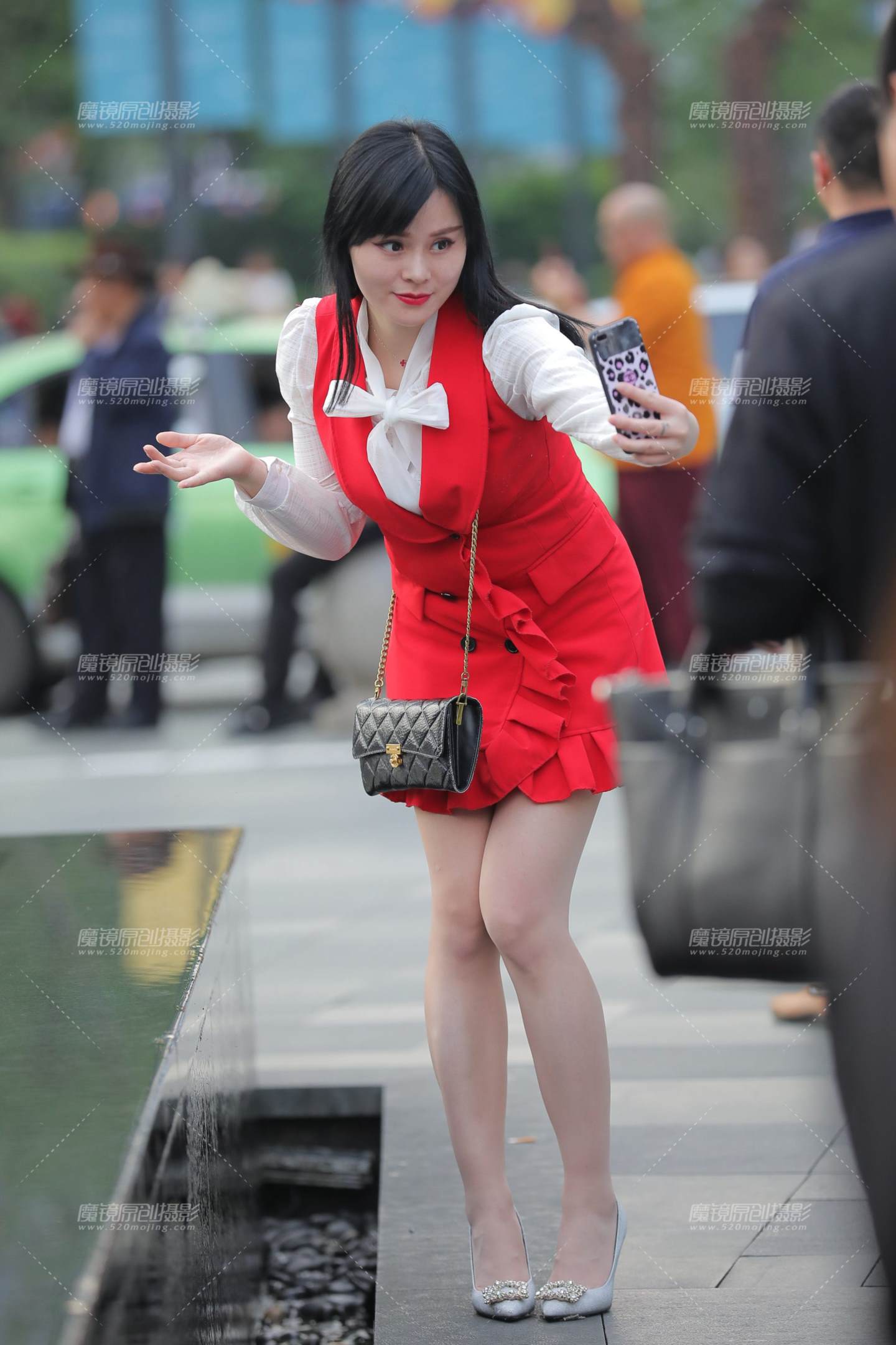 图片[1]-看着挺有感觉-街拍流行馆