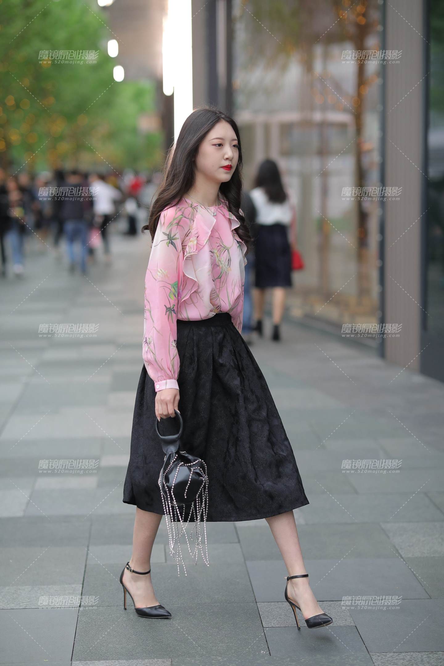 图片[5]-玲珑小美女-街拍流行馆
