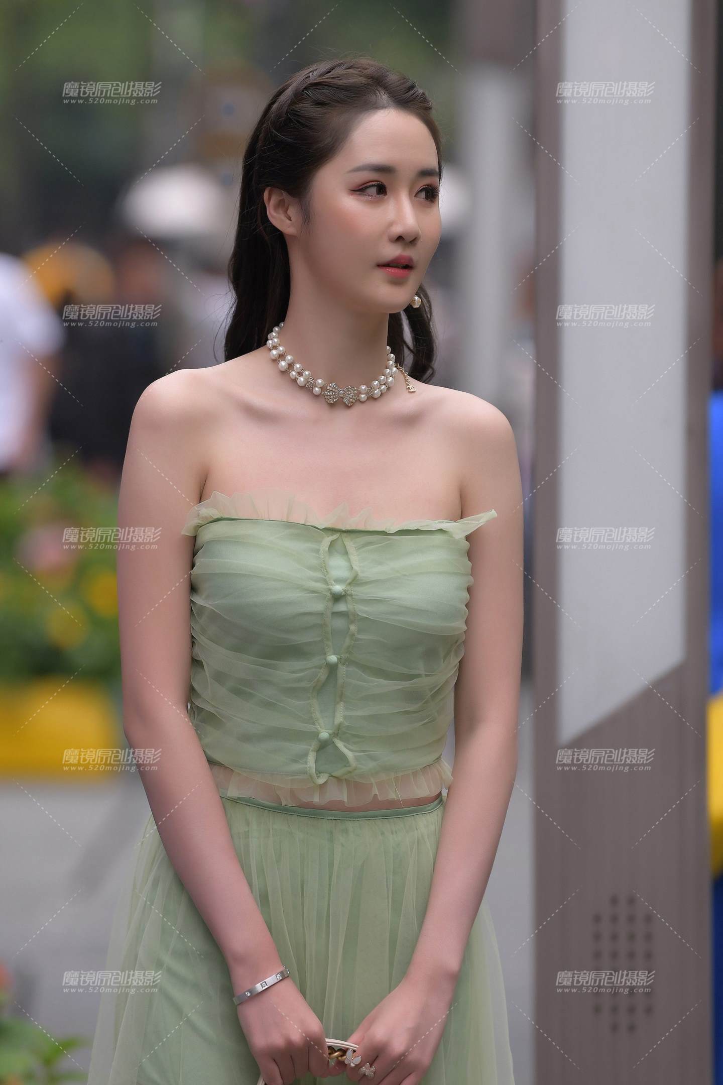 图片[3]-高挑的美人儿-街拍流行馆
