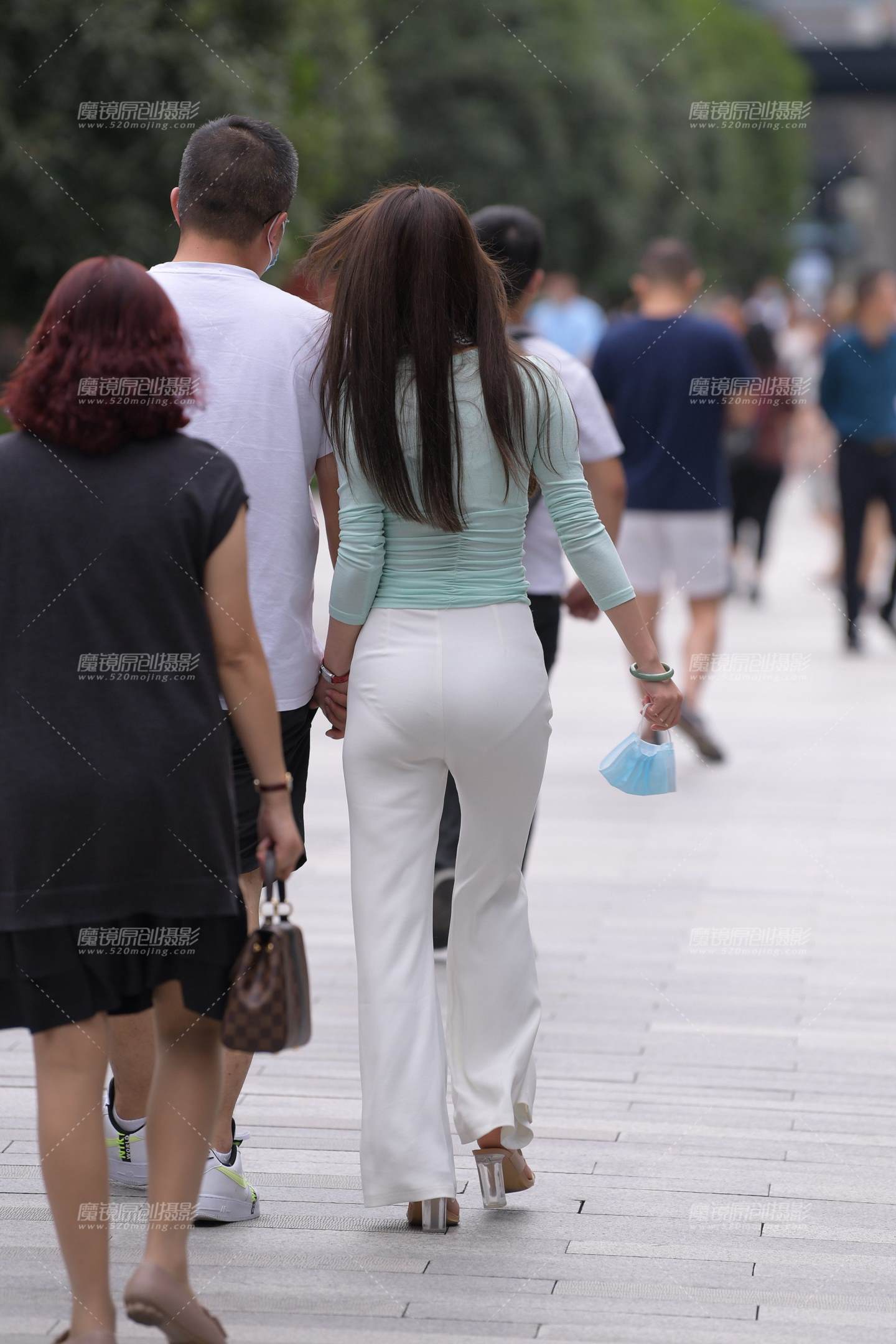 图片[2]-销魂白裤-街拍流行馆