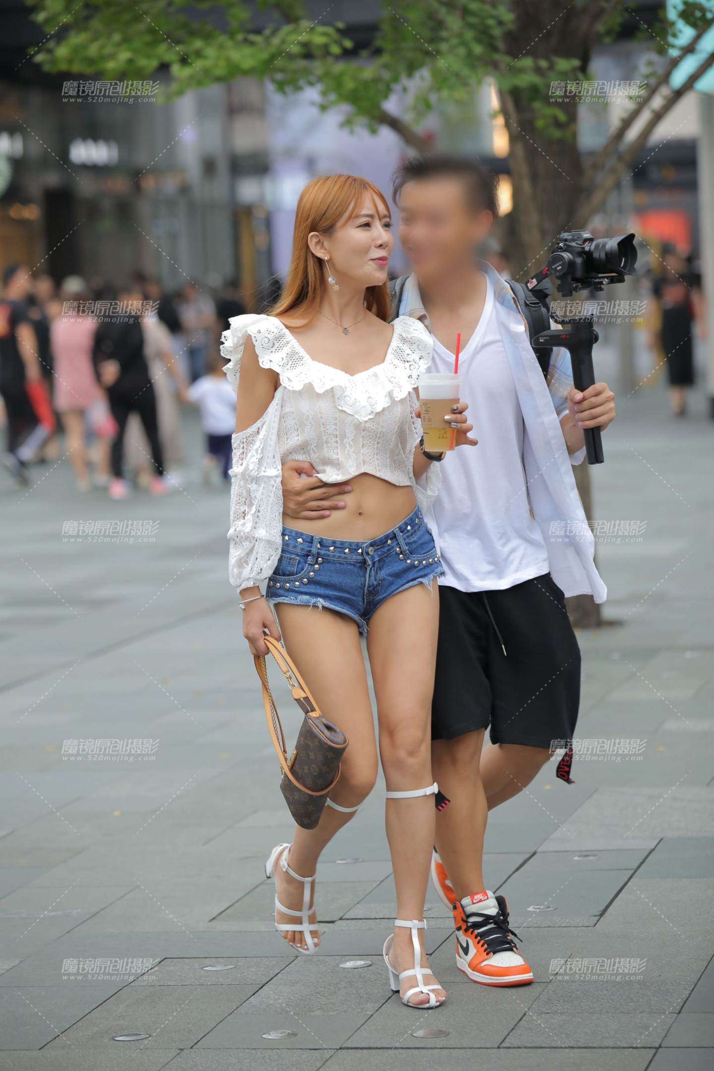 图片[3]-热裤辣妹-街拍流行馆