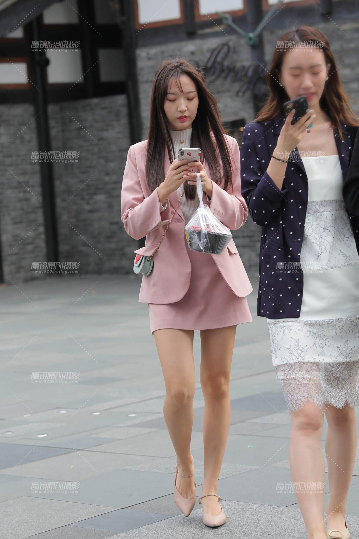 图片[4]-制服美眉-街拍流行馆