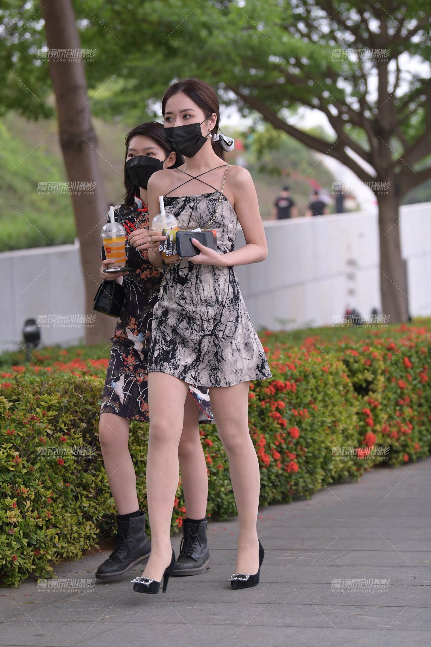 图片[1]-水汪汪的美腿肉丝高跟小姐姐-街拍流行馆