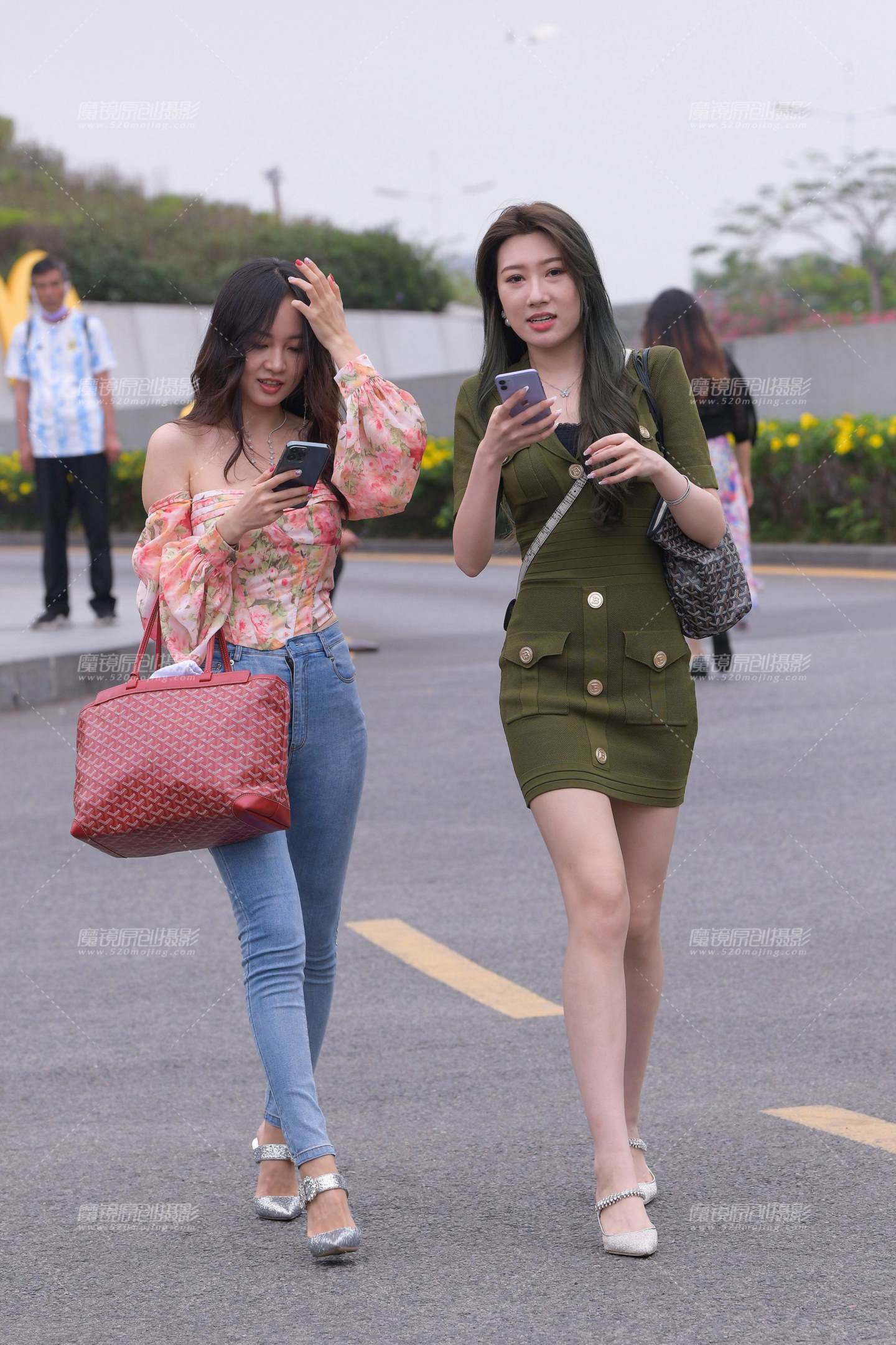 图片[1]-美腿VS紧牛~赞-街拍流行馆