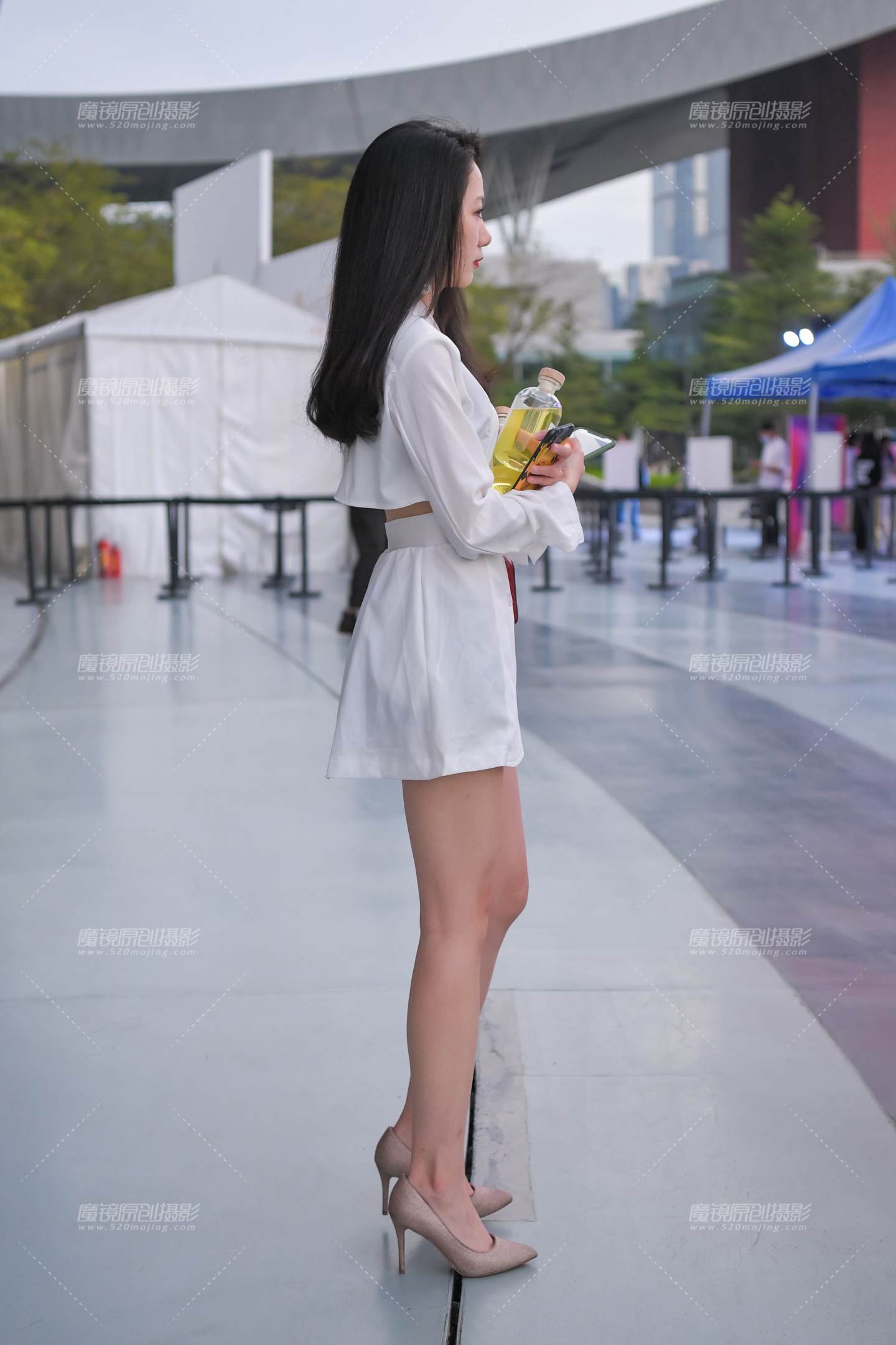 图片[5]-白裙高跟美女-街拍流行馆