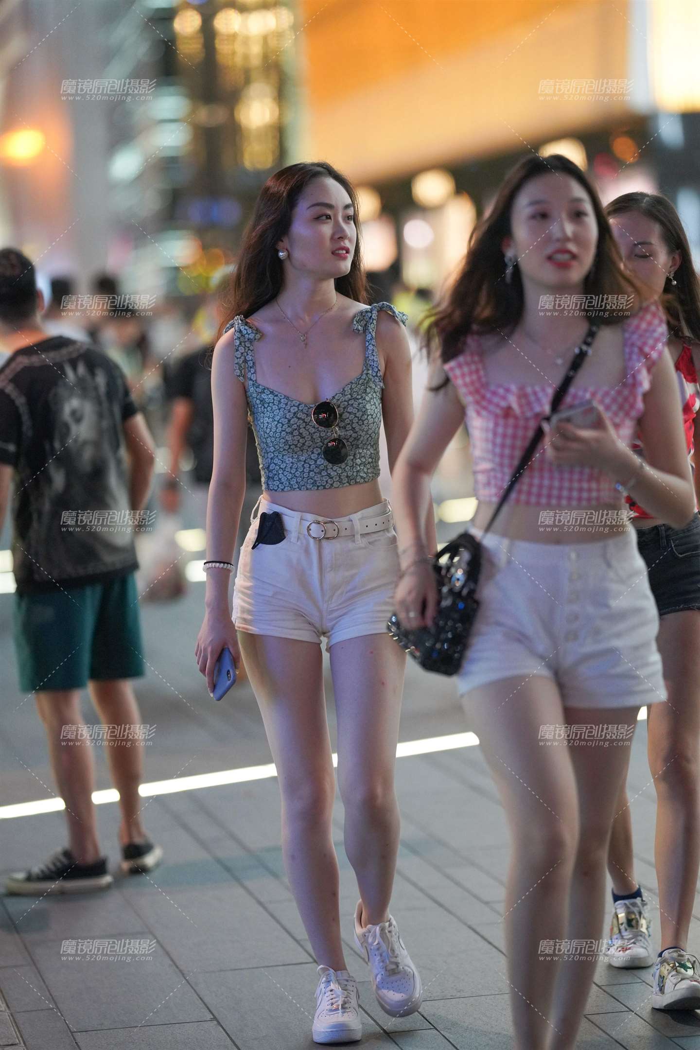 图片[1]-清凉夏日穿搭-街拍流行馆