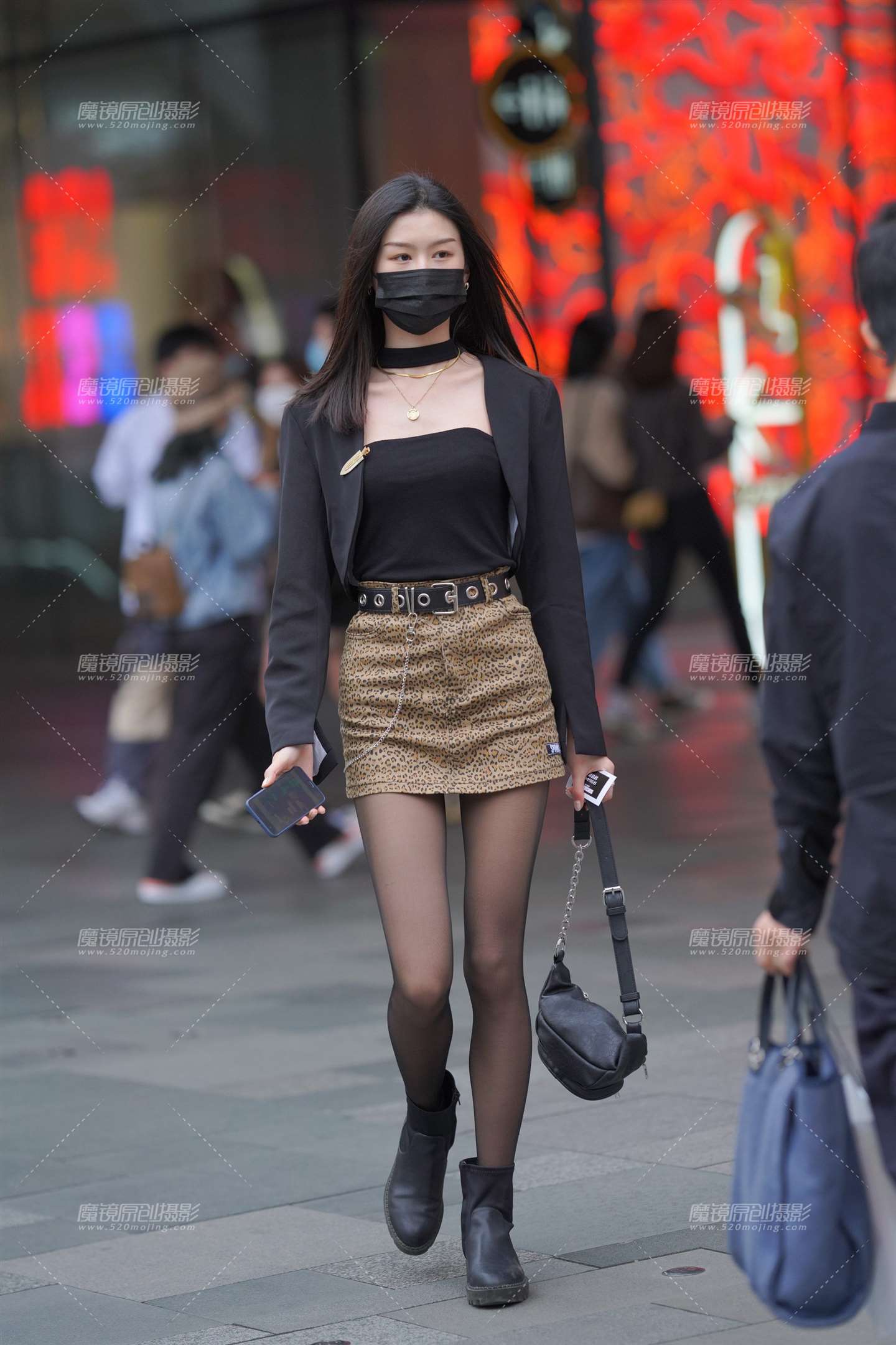 图片[1]-很会穿搭的小姐姐-街拍流行馆