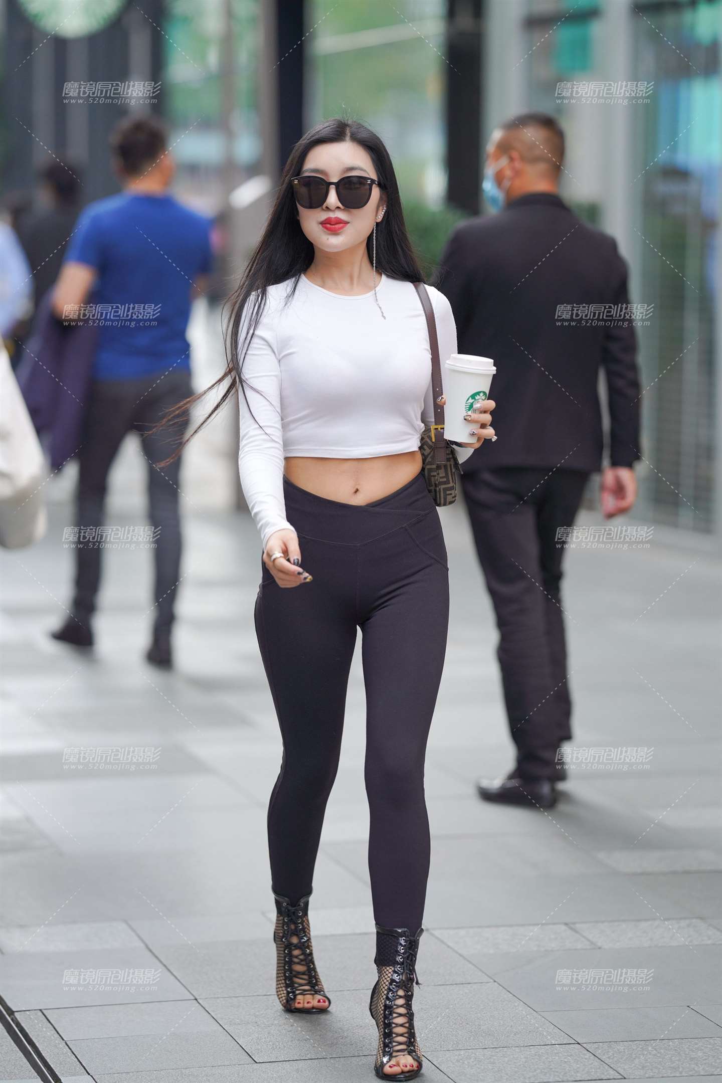 图片[4]-魅力女人-街拍流行馆