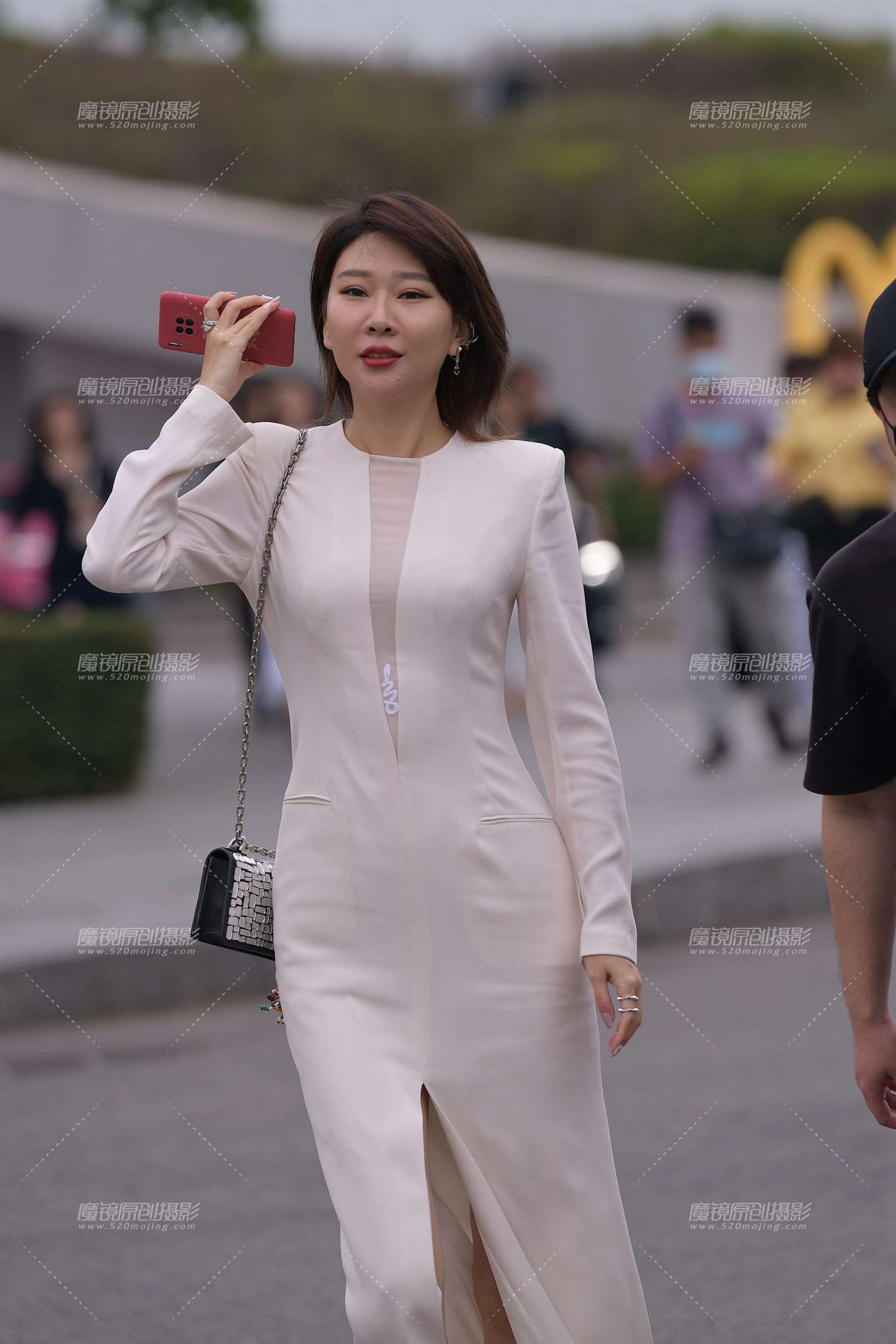 图片[5]-开叉连体裙御姐~-街拍流行馆