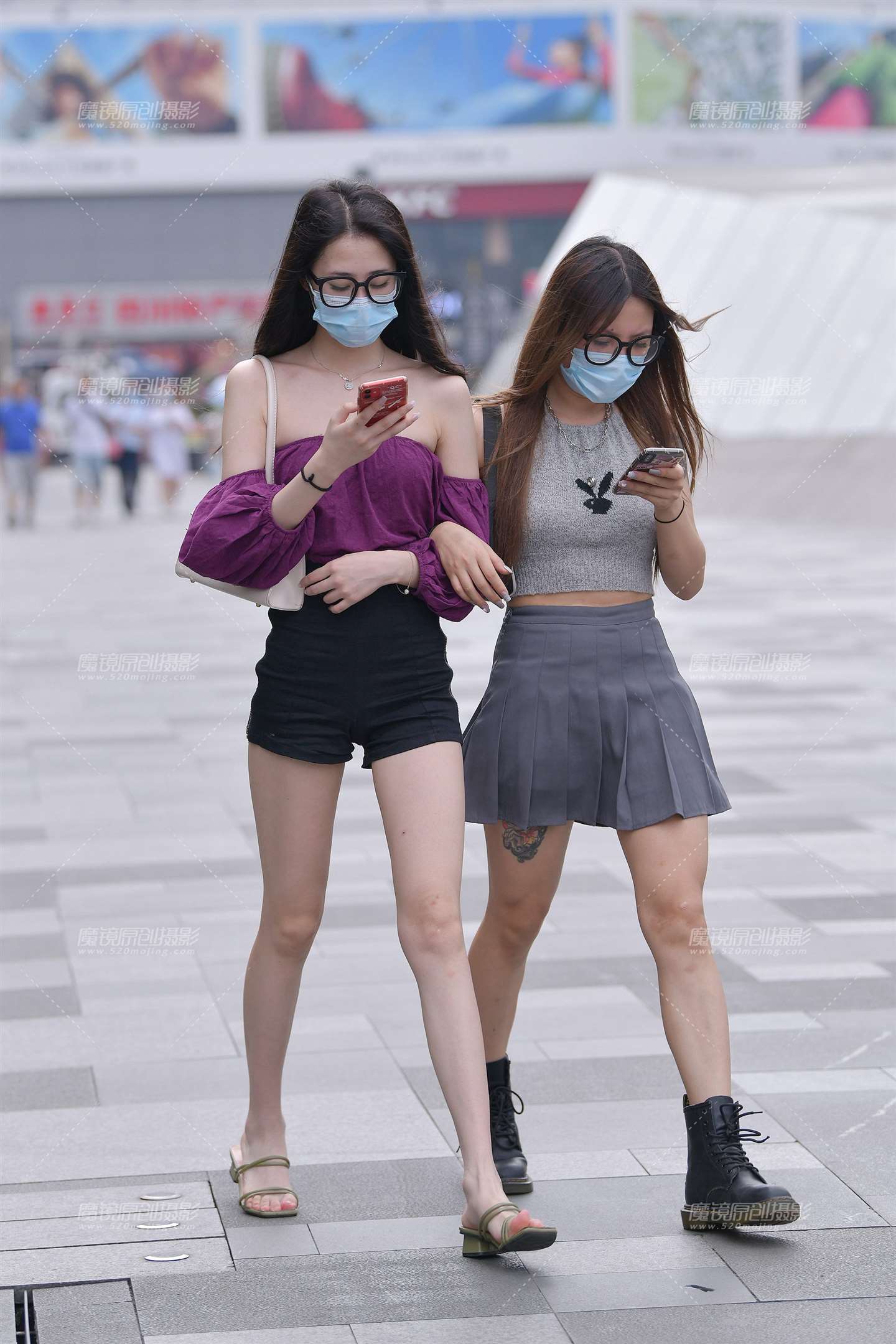 图片[1]-纤细长腿小姐姐-街拍流行馆