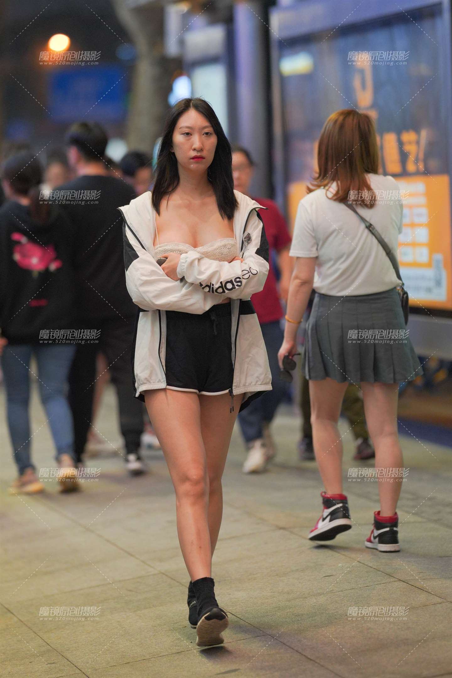 图片[4]-孤独的夜-街拍流行馆