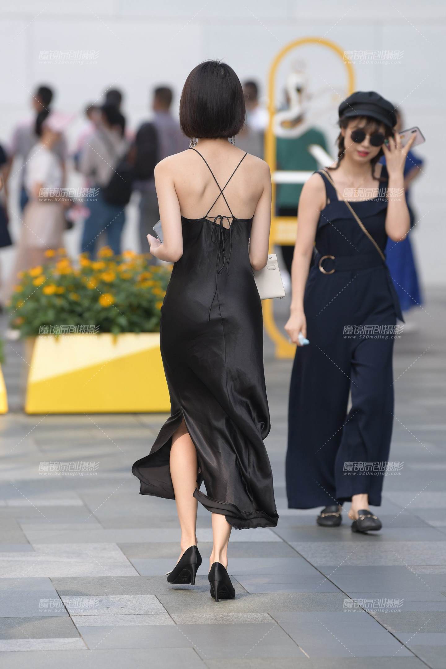 图片[5]-吊带裙小姐姐~-街拍流行馆