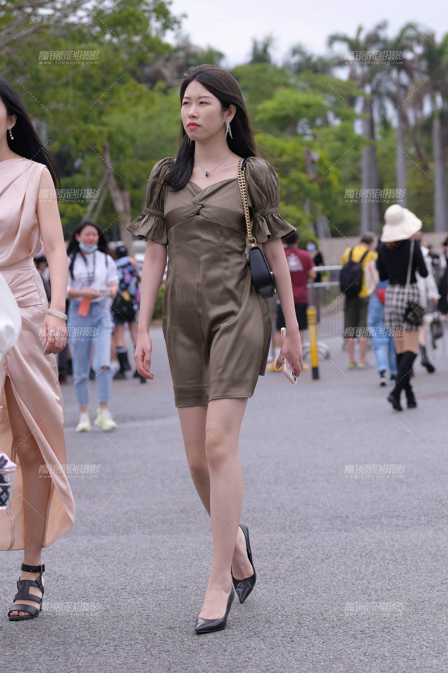 图片[1]-美腿高跟小姐姐~-街拍流行馆