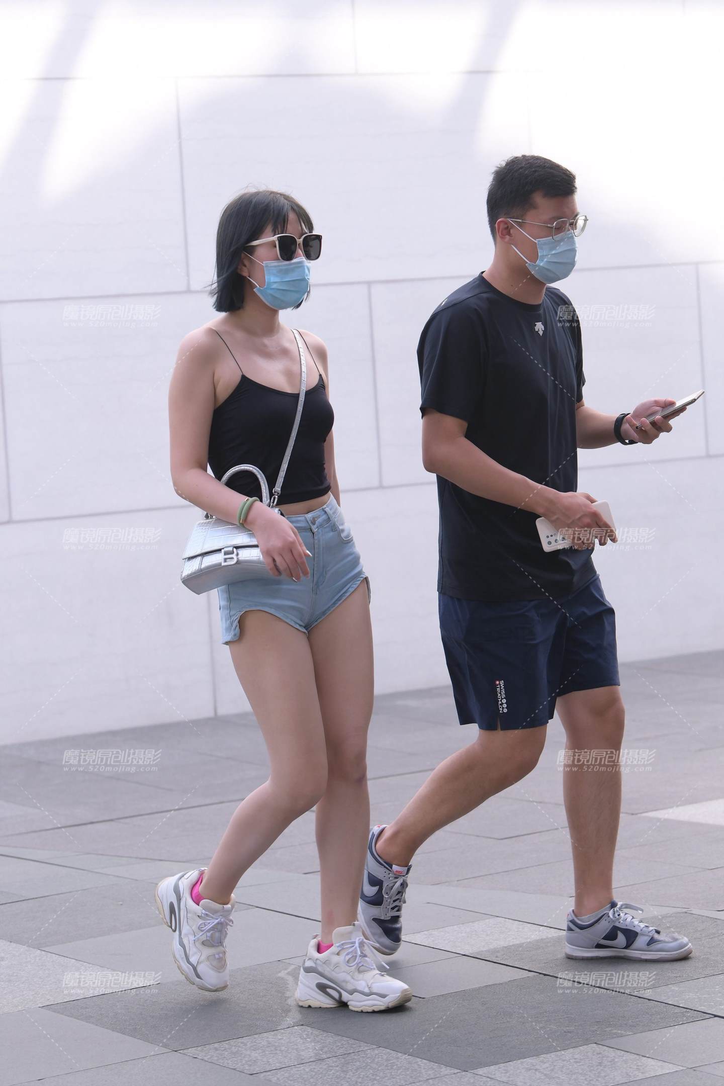 图片[4]-搭讪小背心热裤小姐姐-街拍流行馆