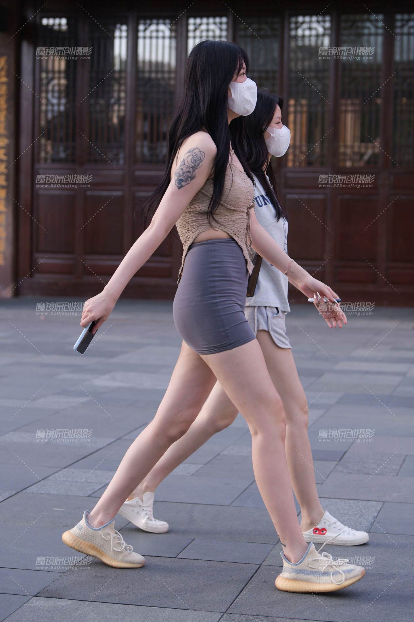 图片[5]-超短包臀裙长腿女孩-街拍流行馆