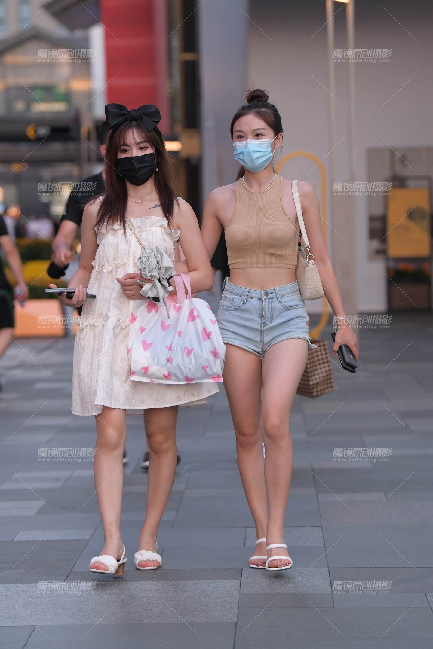 图片[3]-热裤女孩-街拍流行馆