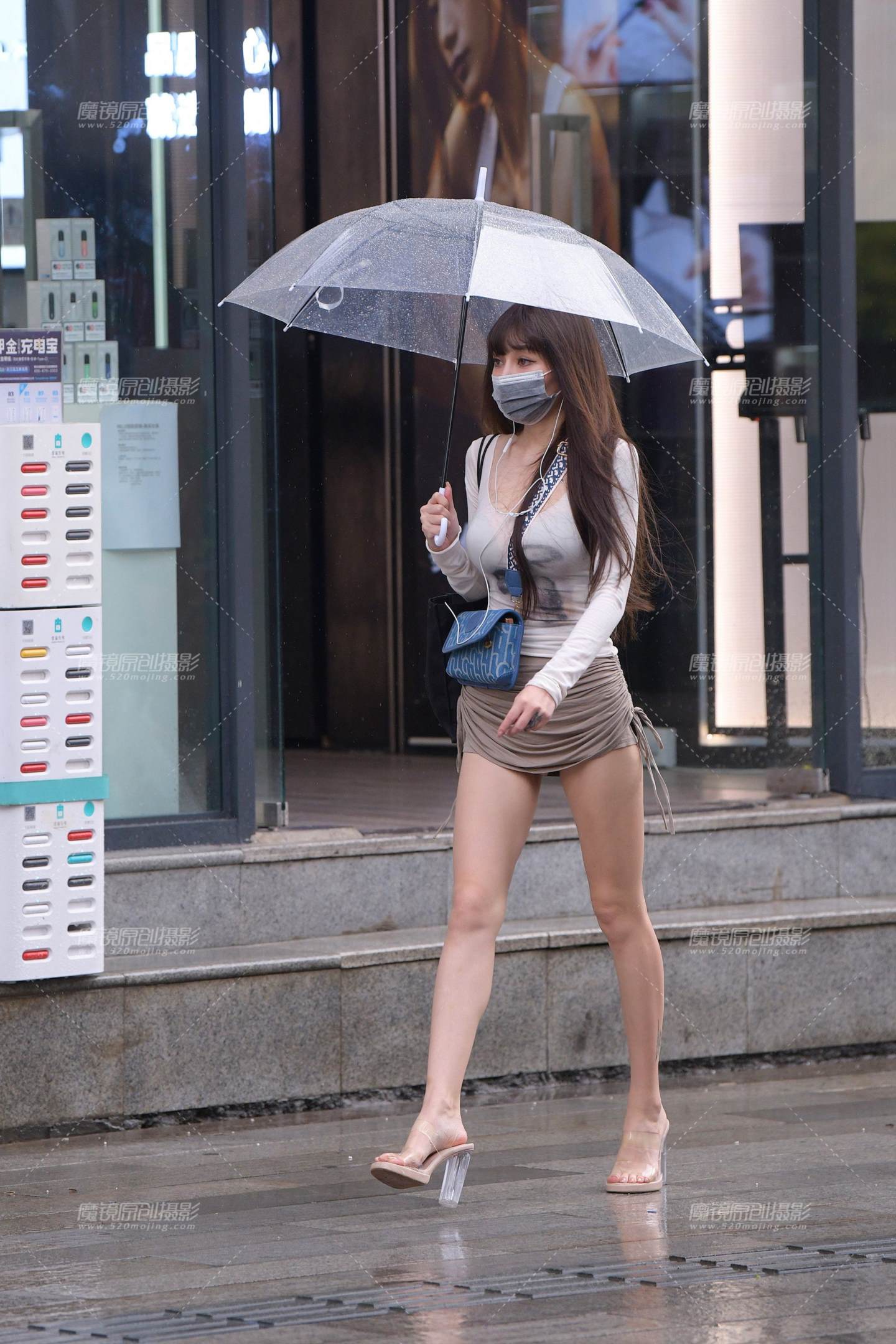 图片[3]-雨中的长腿女神~-街拍流行馆