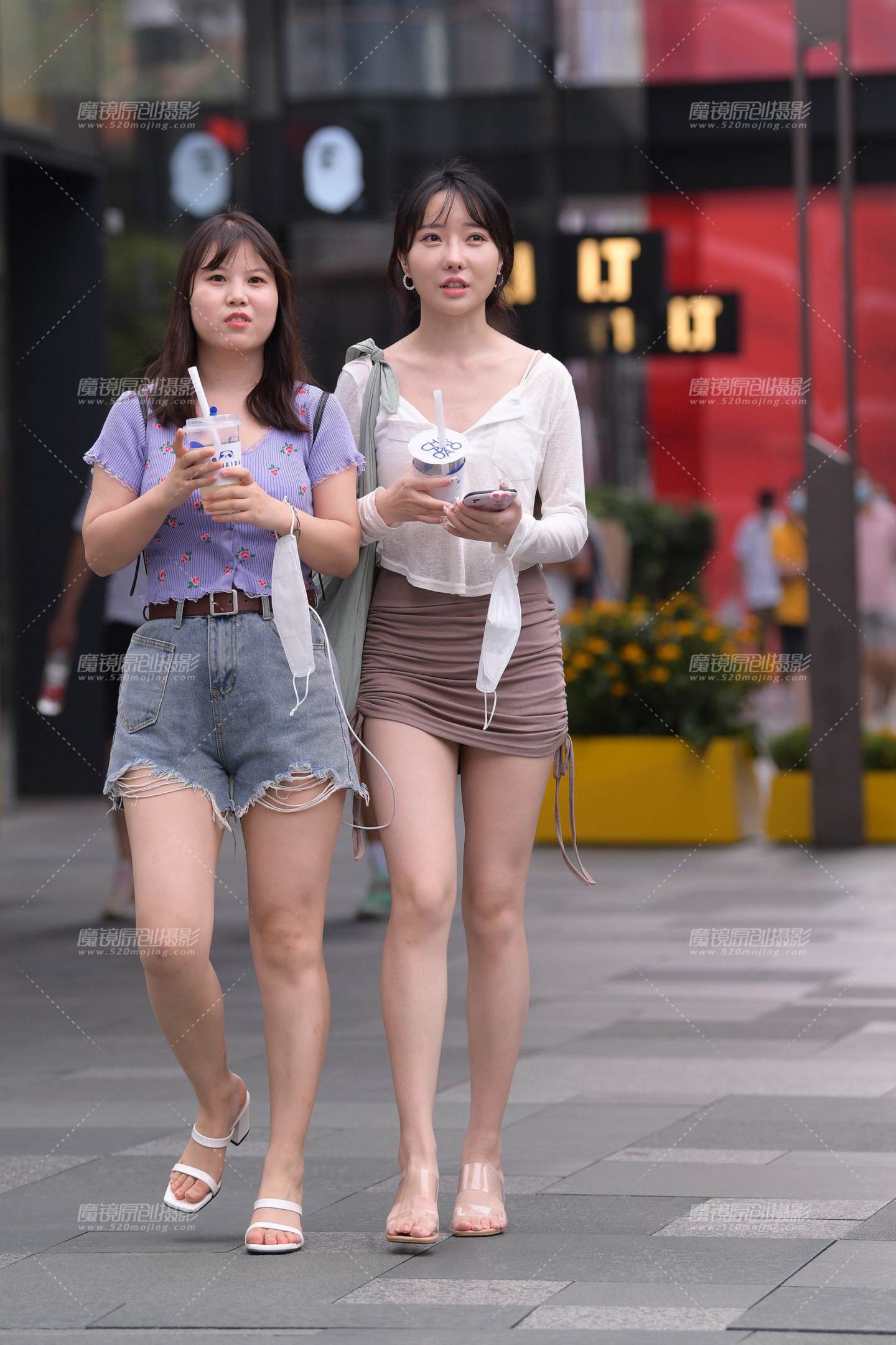 图片[5]-白皙美腿包臀裙女孩-街拍流行馆