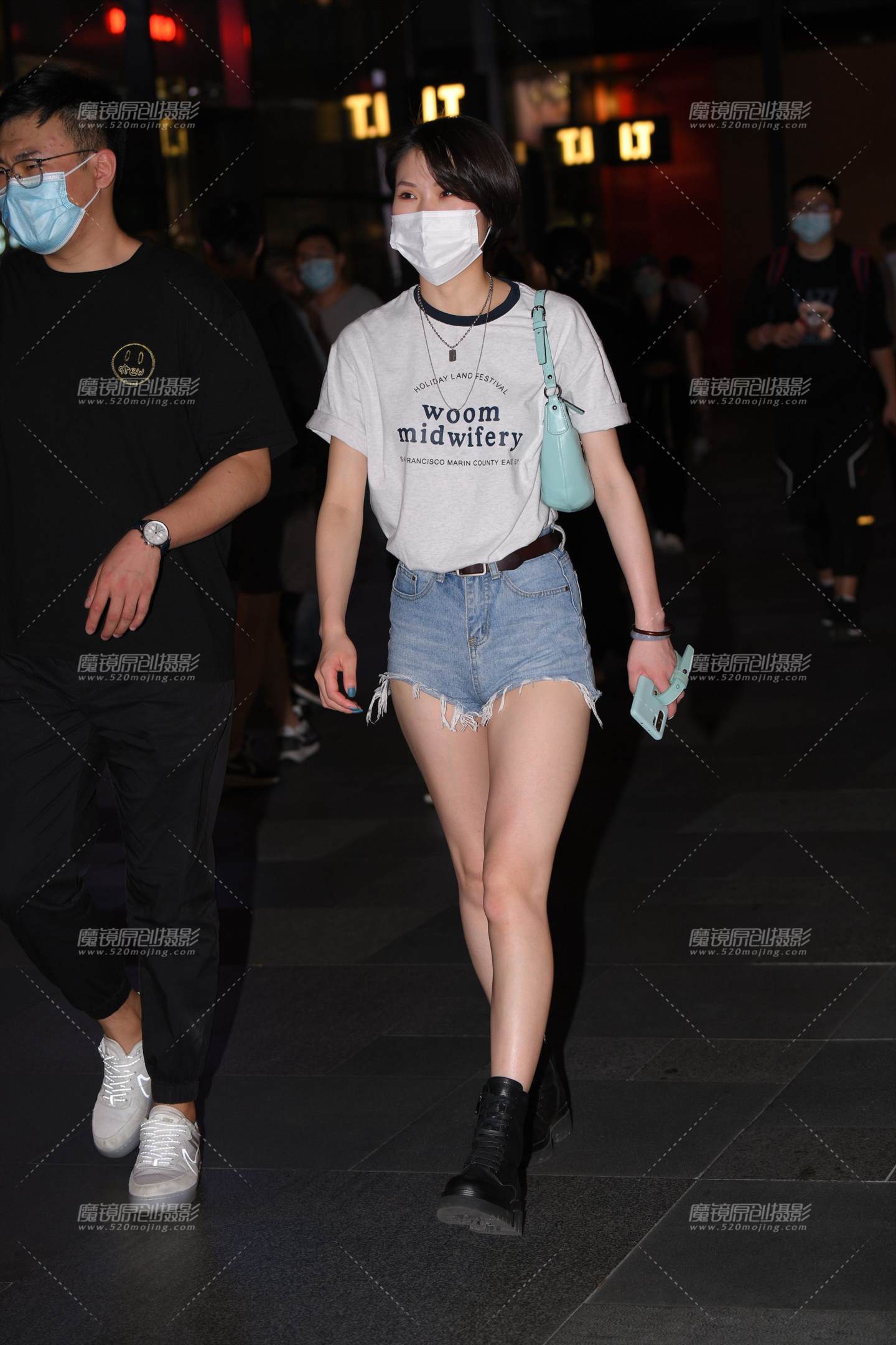 图片[4]-迷你热裤YY女子-街拍流行馆