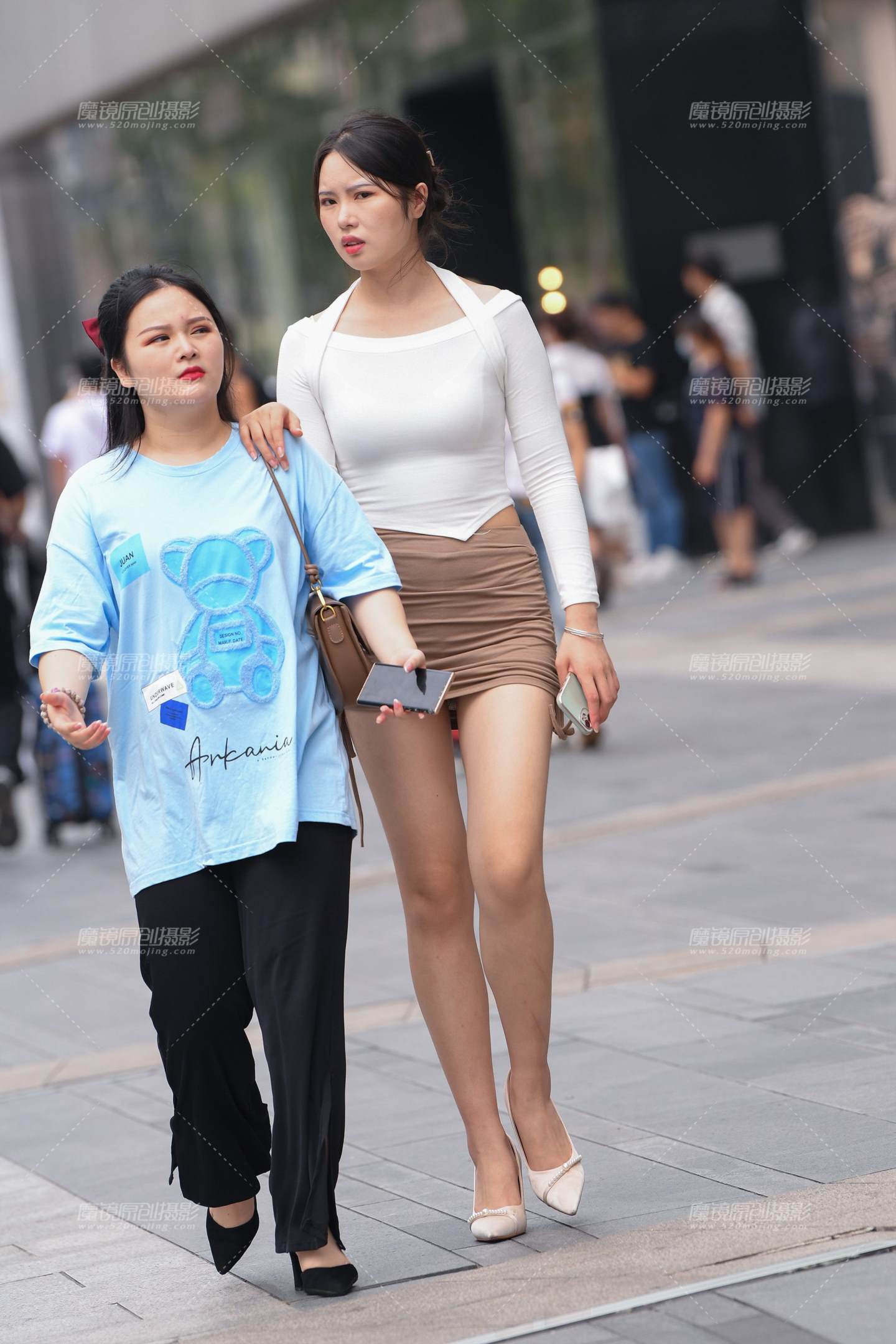 图片[2]-包臀裙， 长腿高跟美女-街拍流行馆